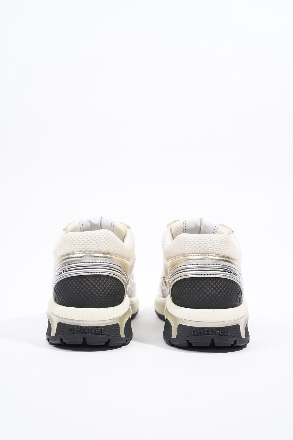 Chanel Womens CC Logo White / Gold EU 39.5 / UK 6.5