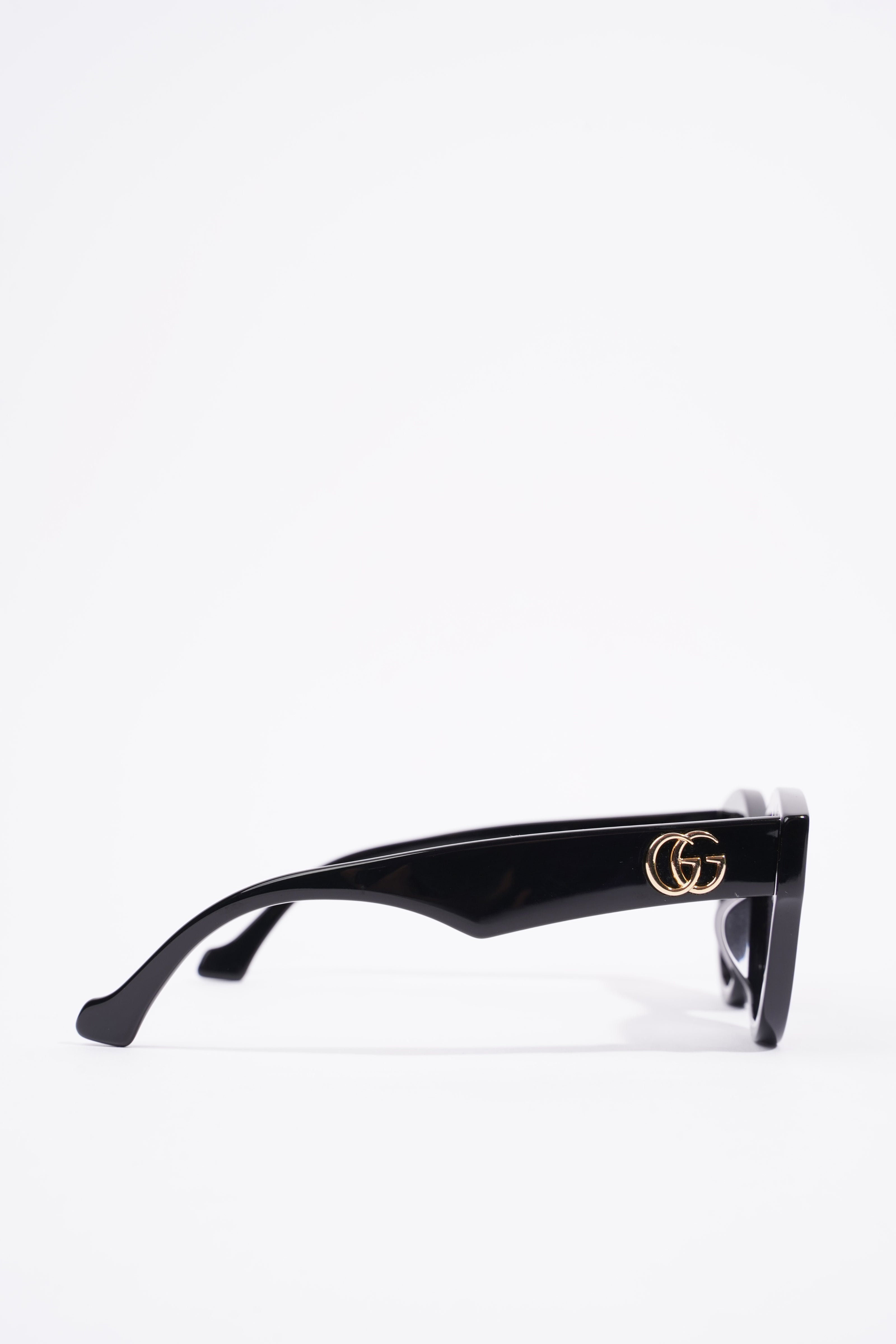 Gucci Cat Eye Sunglasses Black Acetate 145