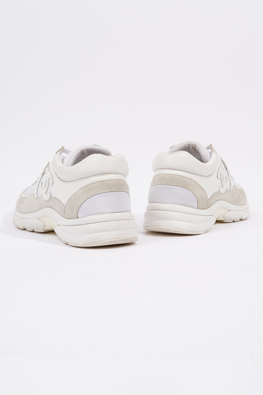 Chanel Womens CC Logo Sneaker White EU 39 / UK 6