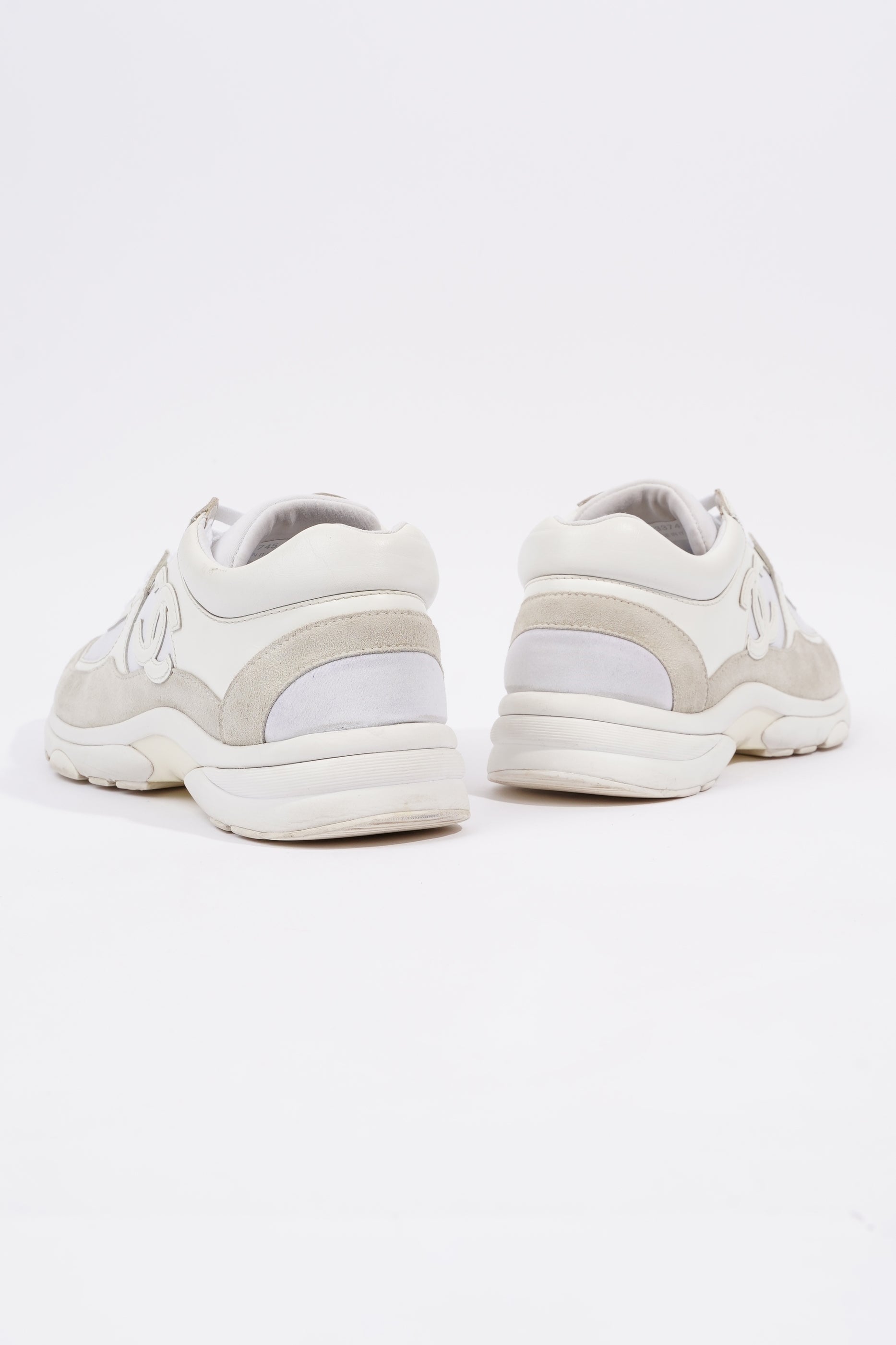 Chanel Womens CC Logo Sneaker White EU 39 / UK 6