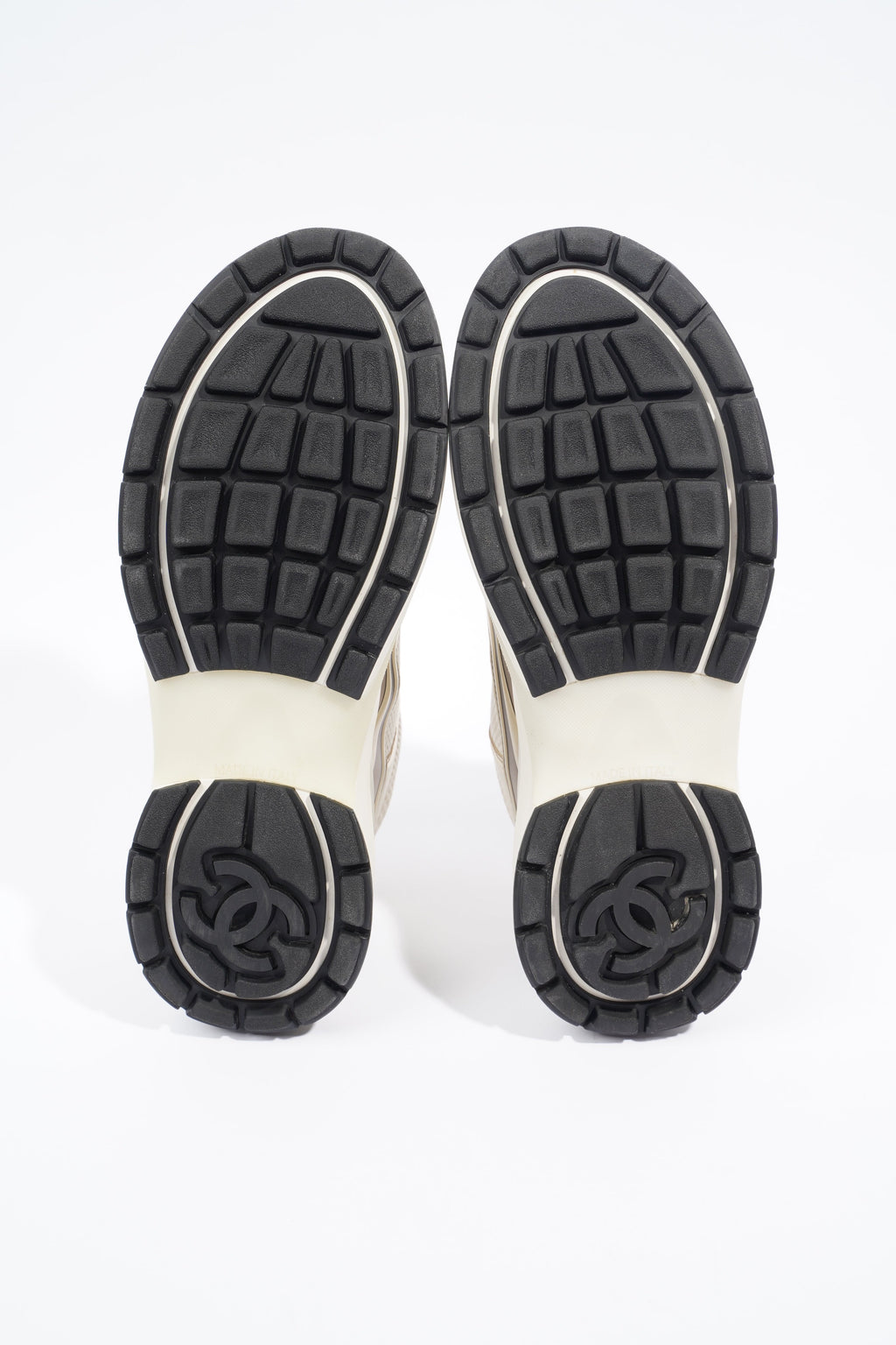 Chanel Womens CC Logo White / Gold EU 39.5 / UK 6.5