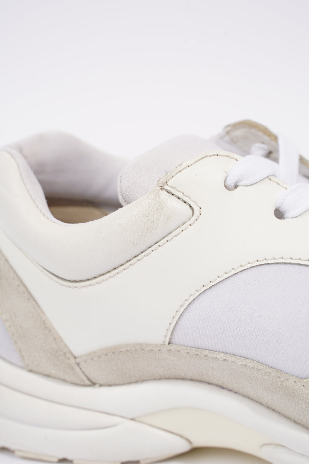 Chanel Womens CC Logo Sneaker White EU 39 / UK 6