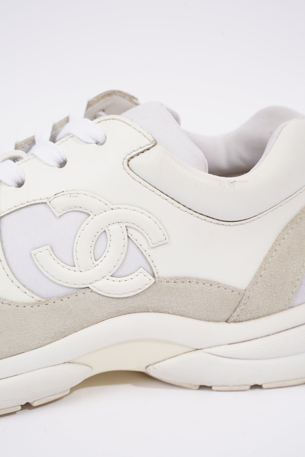 Chanel Womens CC Logo Sneaker White EU 39 / UK 6
