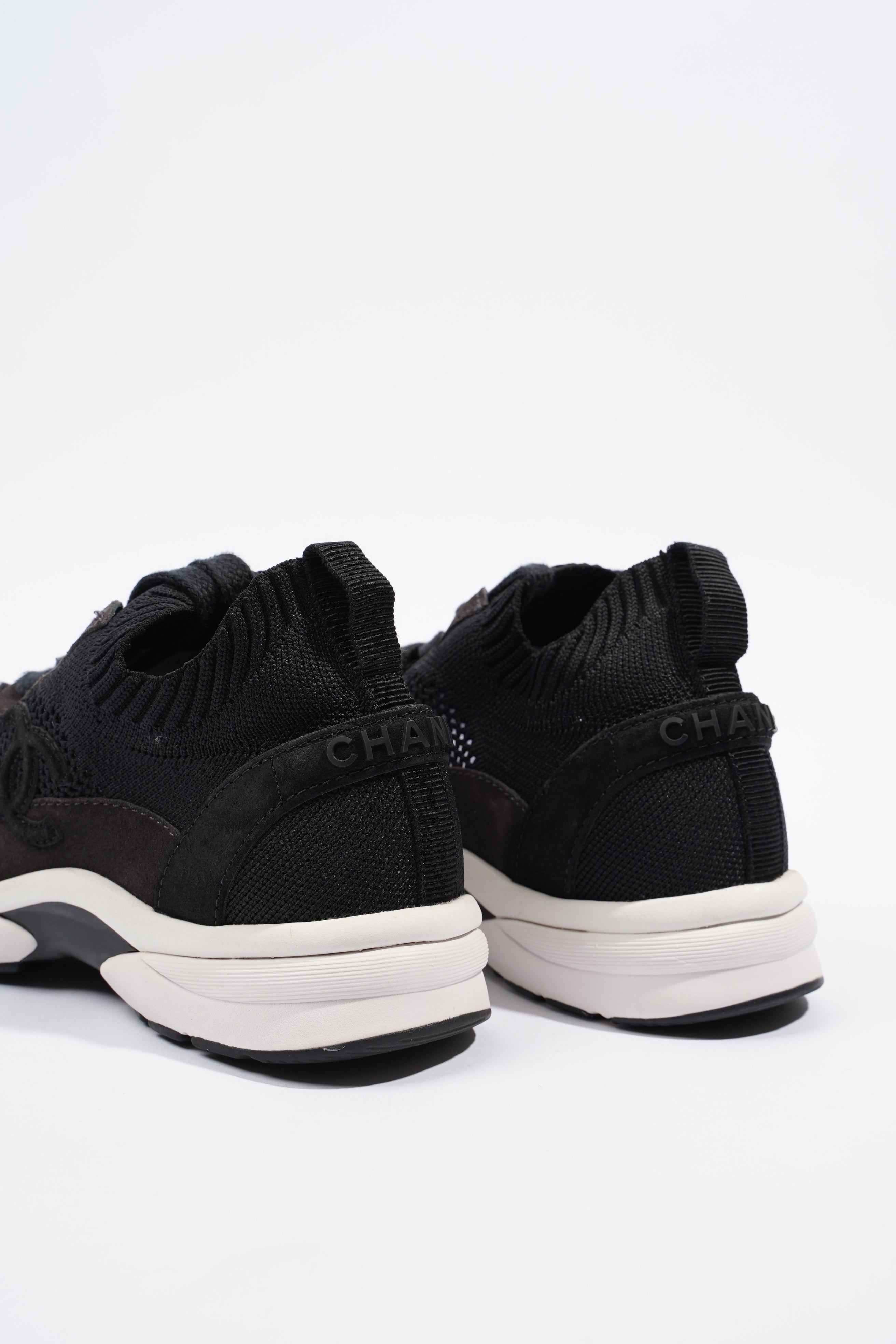 Chanel CC Knit Sneaker Black / White EU 37 / UK 4