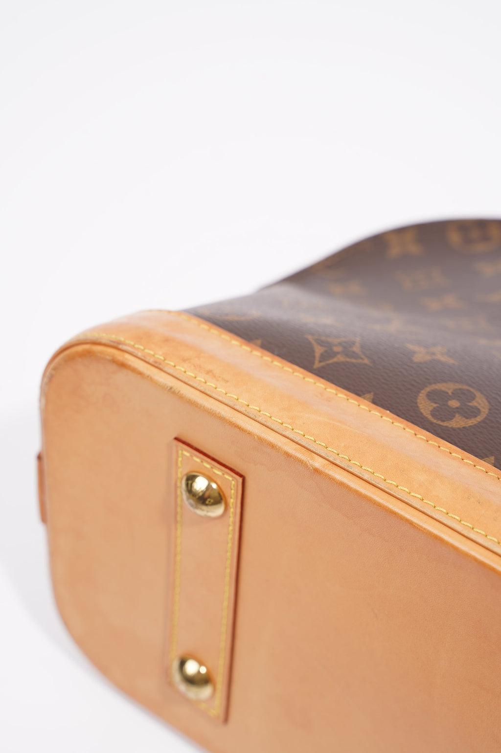 Louis Vuitton Womens Alma Monogram PM