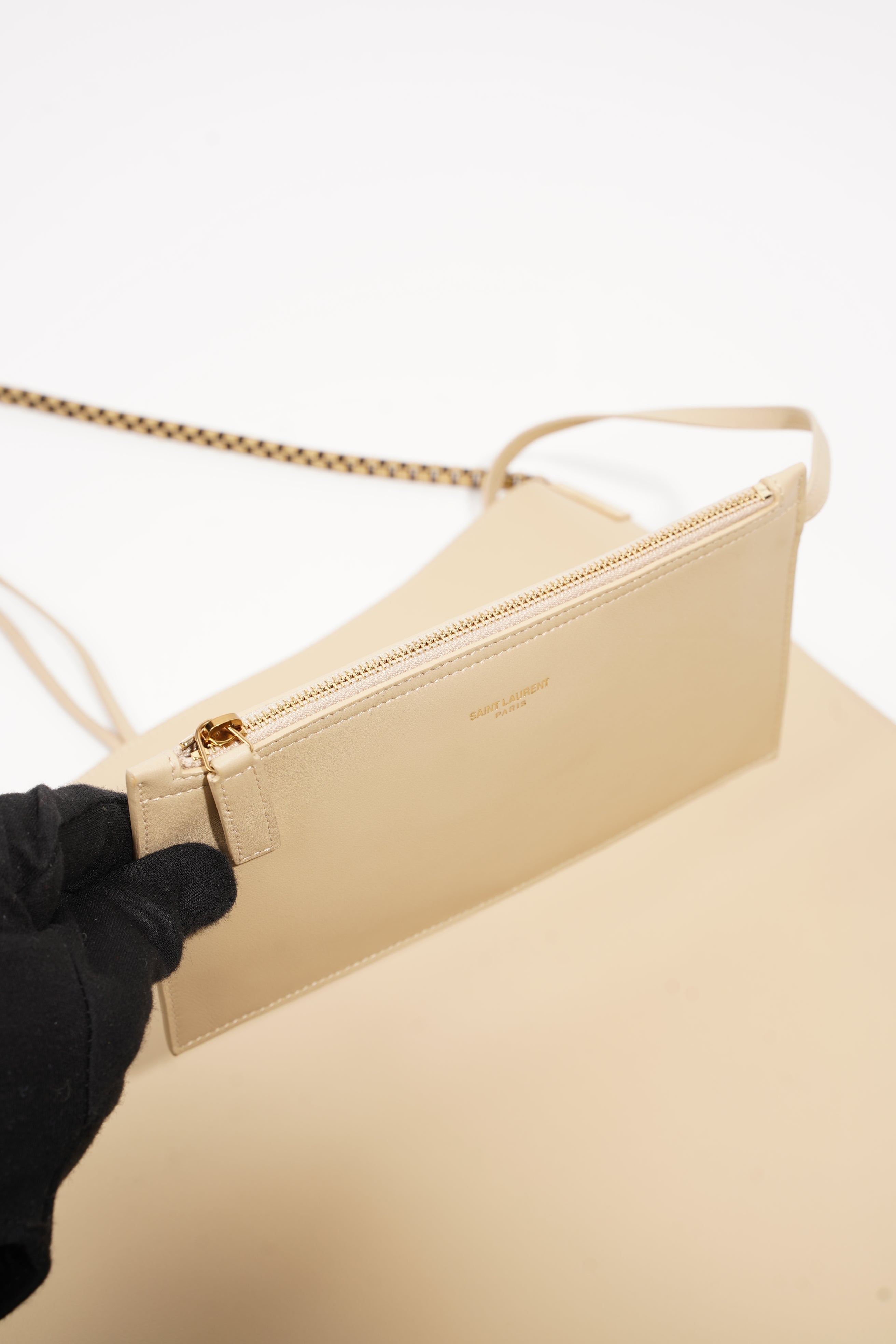 Saint Laurent Womens Suzanne Hobo Bag Medium