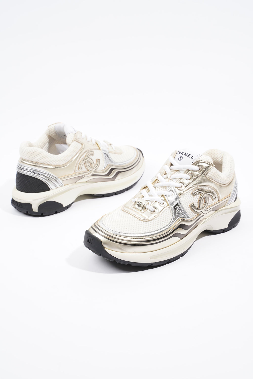 Chanel Womens CC Logo White / Gold EU 39.5 / UK 6.5