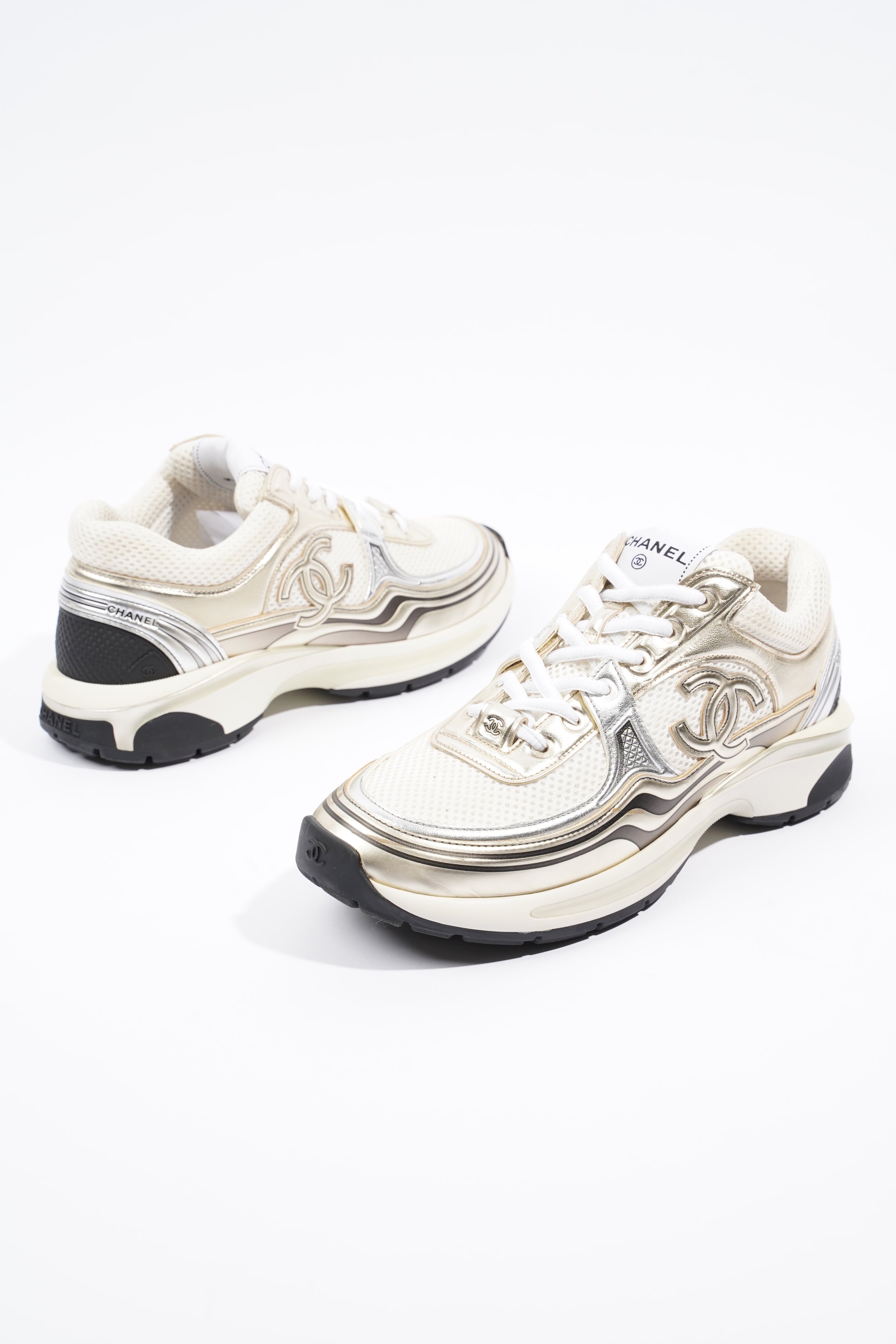 Chanel Womens CC Logo White / Gold EU 39.5 / UK 6.5