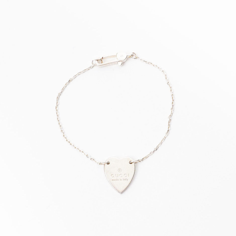 Gucci Womens Heart Bracelet Silver 17