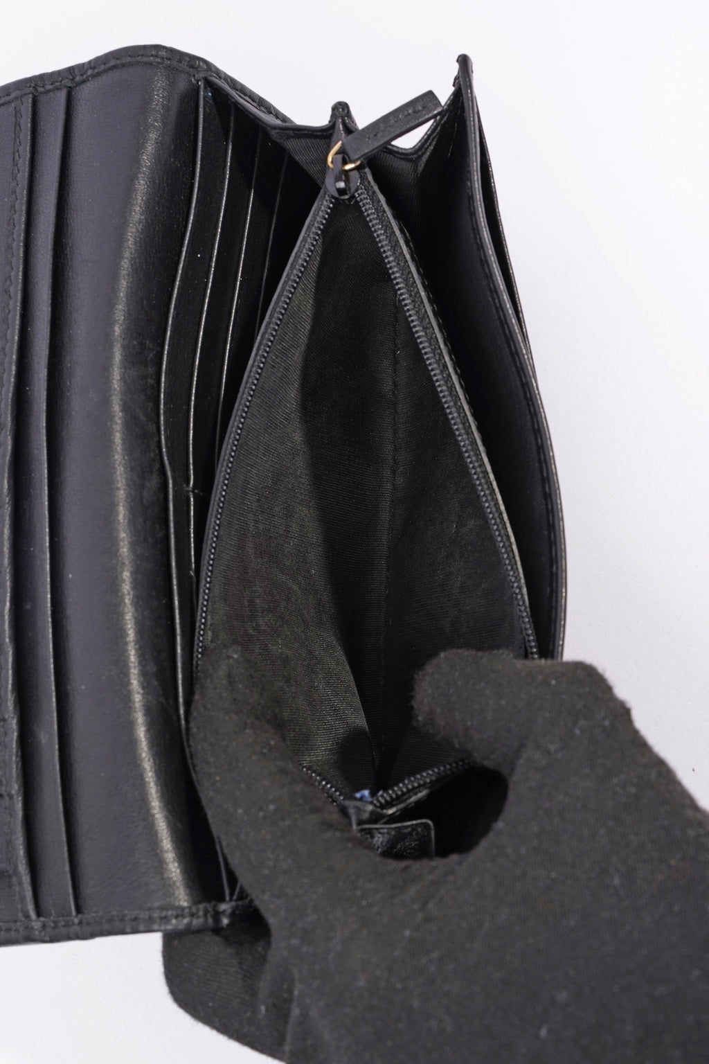 Gucci Bi-Fold Wallet Guccissima Black Leather
