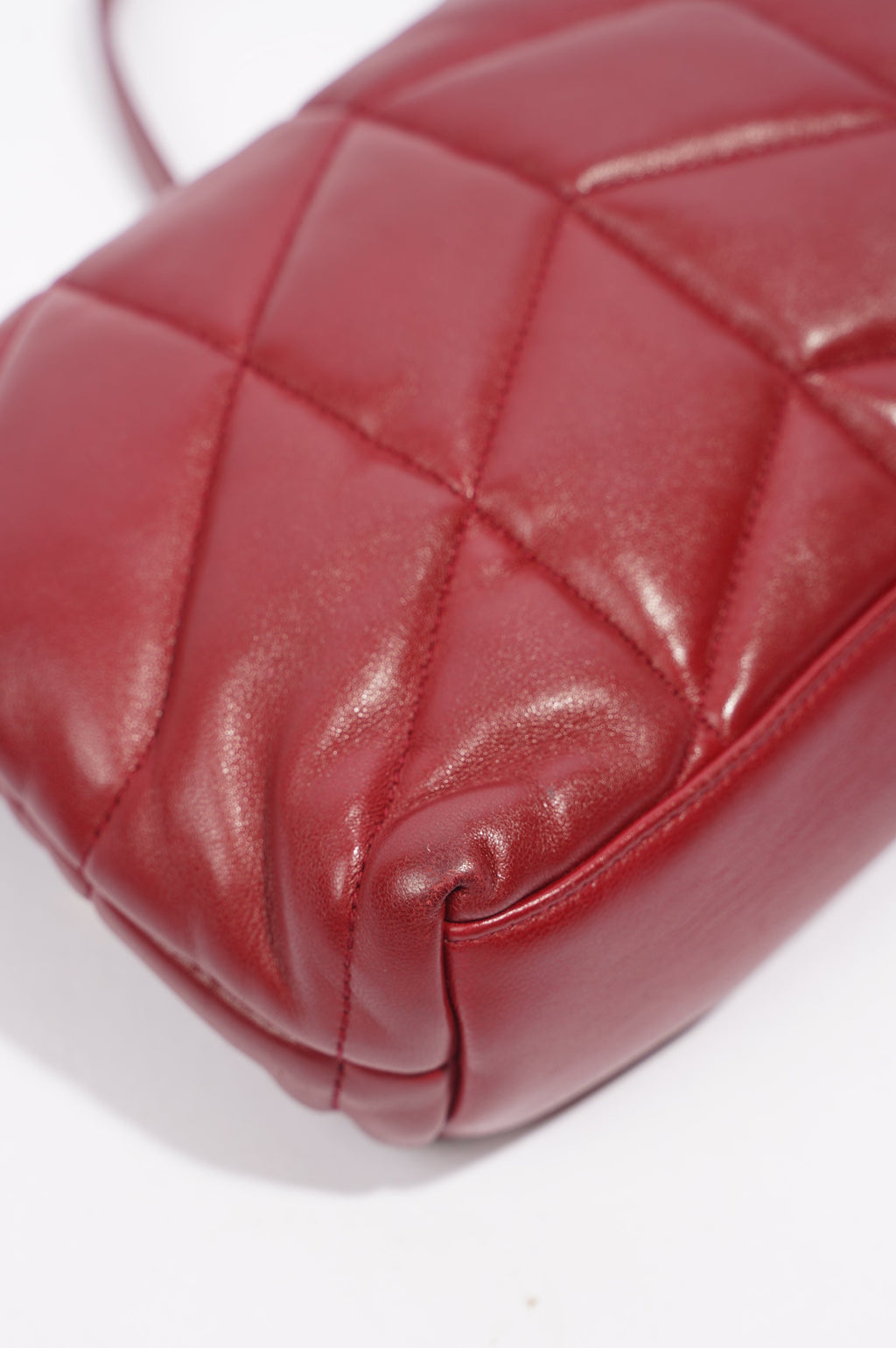 Saint Laurent Womens Lou Lou Puffer Red / Gold Toy