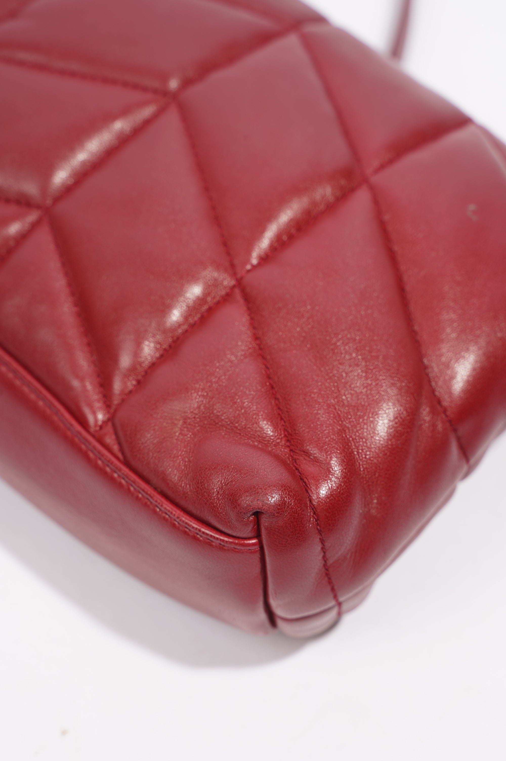 Saint Laurent Womens Lou Lou Puffer Red / Gold Toy