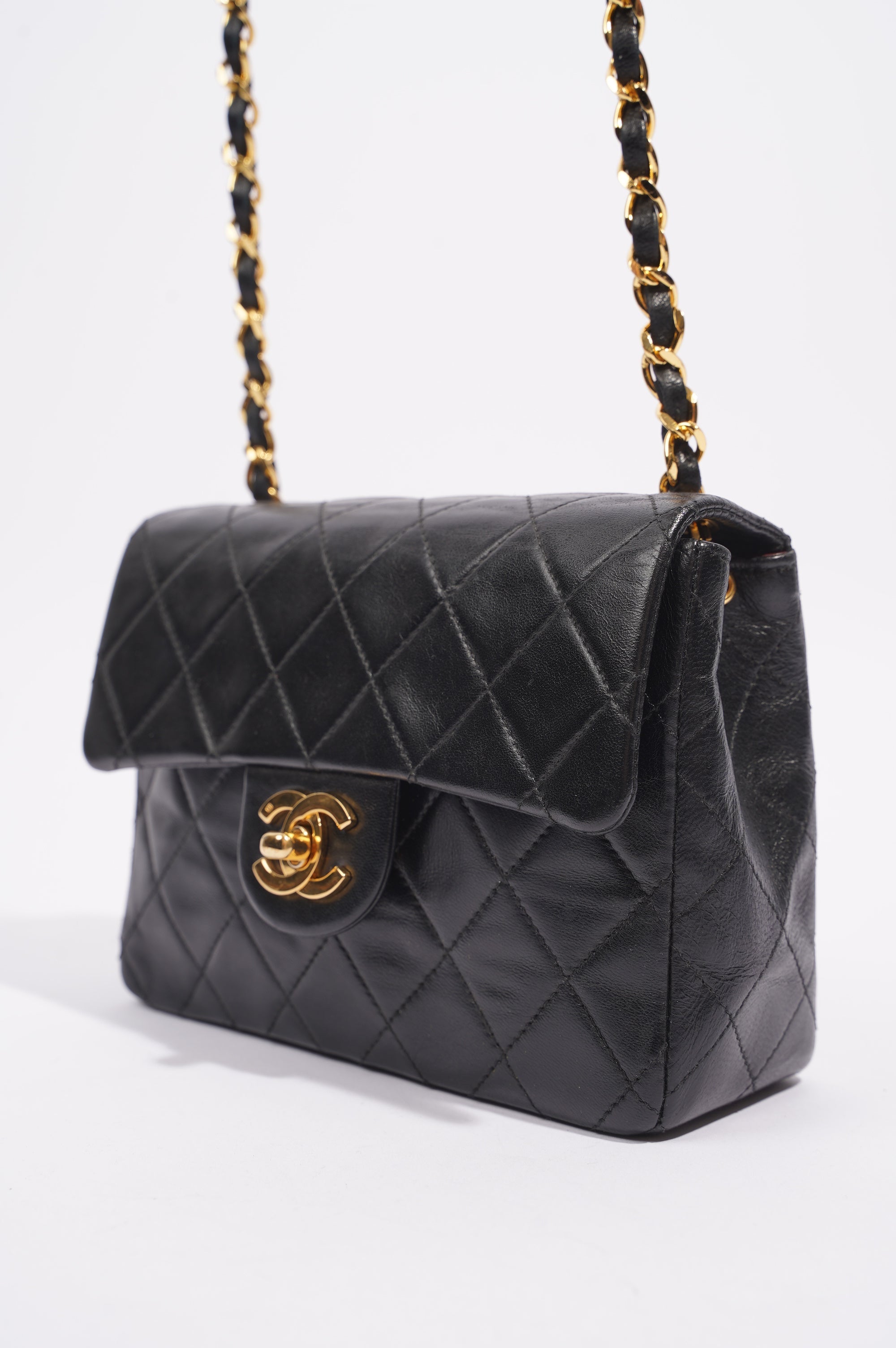 Chanel Womens Vintage Lambskin Square Flap Bag Black / Gold Mini