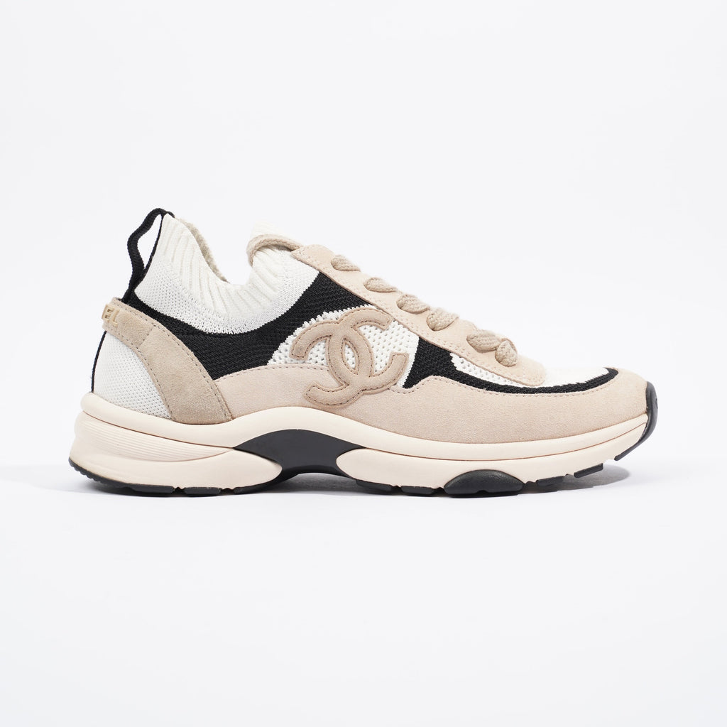 Chanel Womens CC Logo Knit Runners Beige / White / Black EU 38.5 / UK 5.5