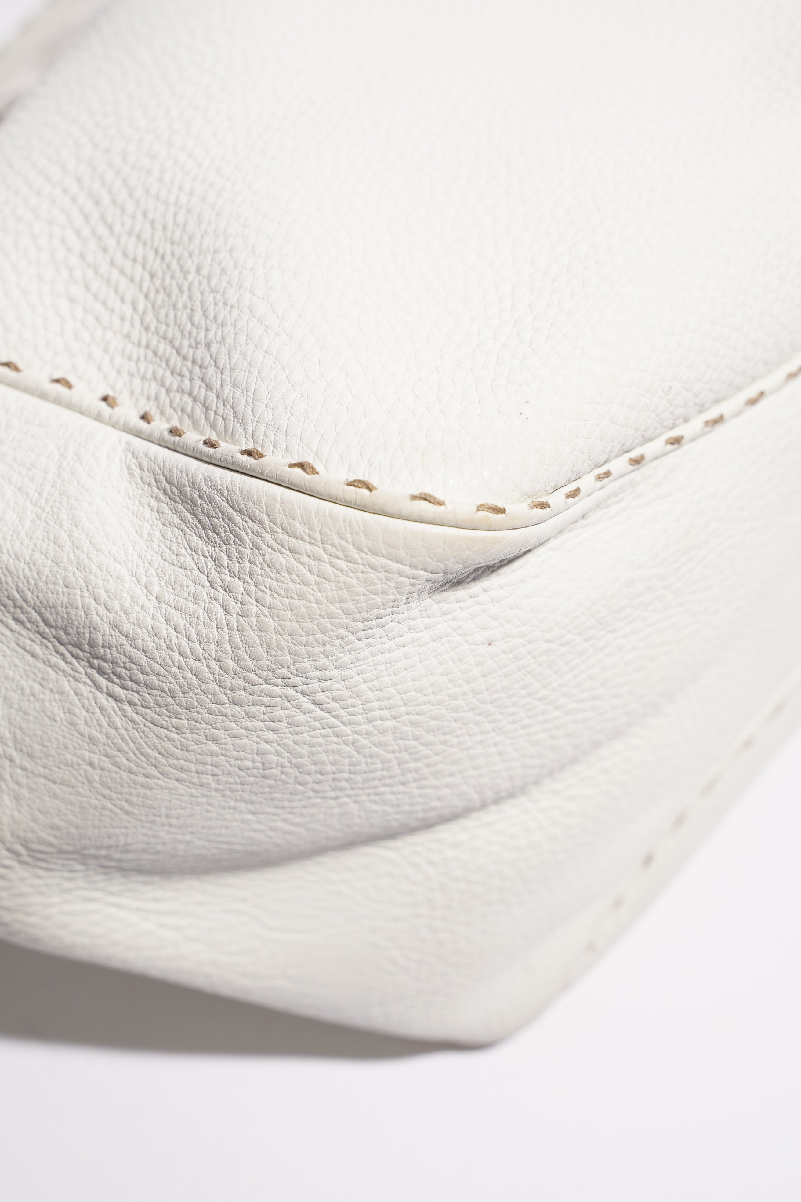 Fendi Womens Selleria Bucket Bag White
