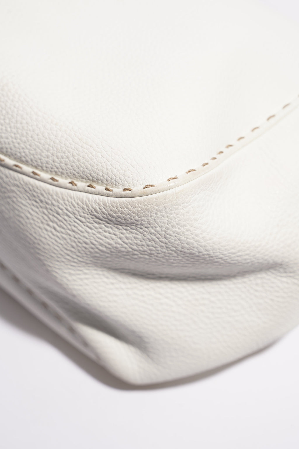 Fendi Womens Selleria Bucket Bag White