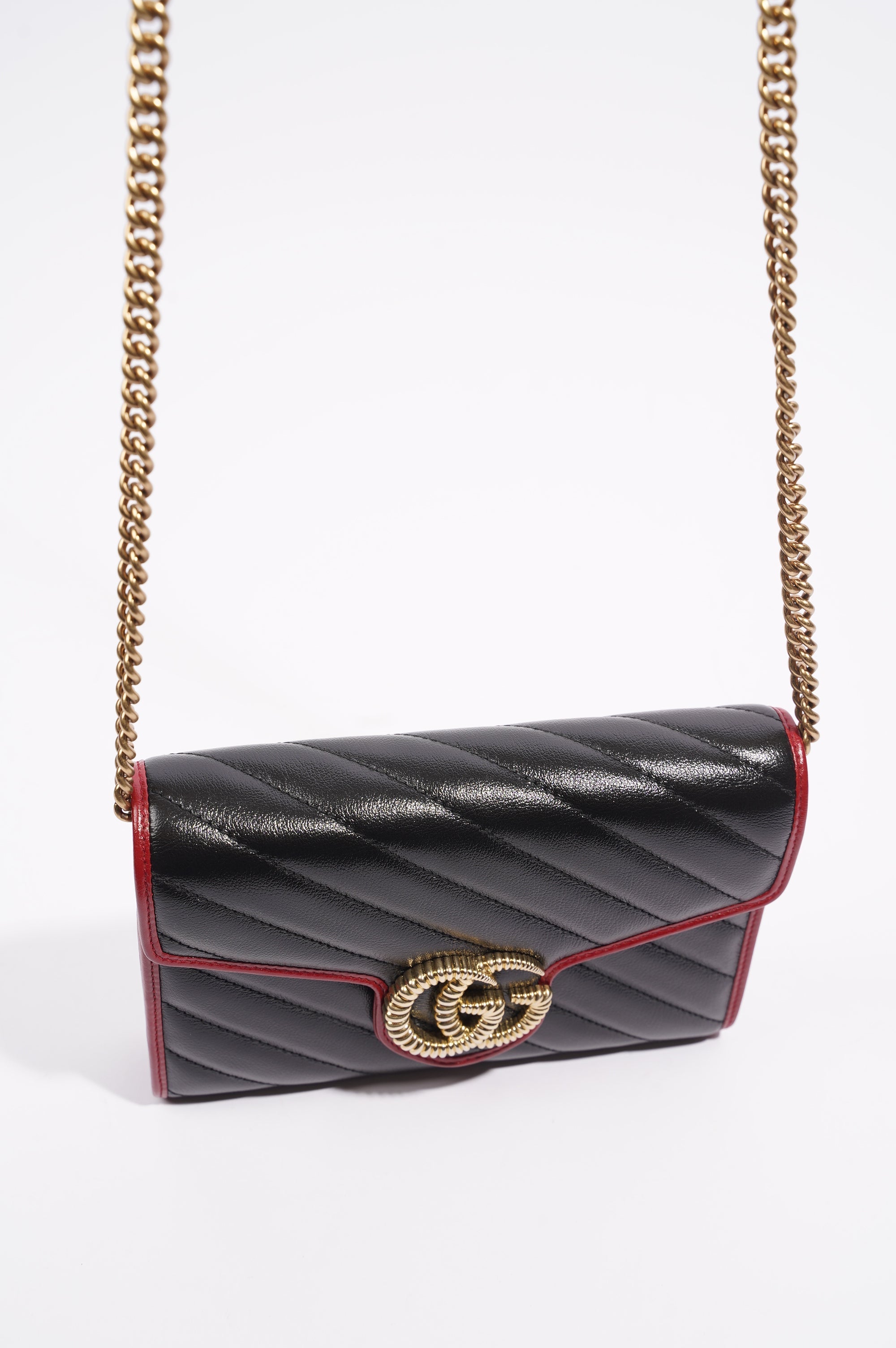 Gucci Womens Marmont Flap Chain Wallet Black / Red