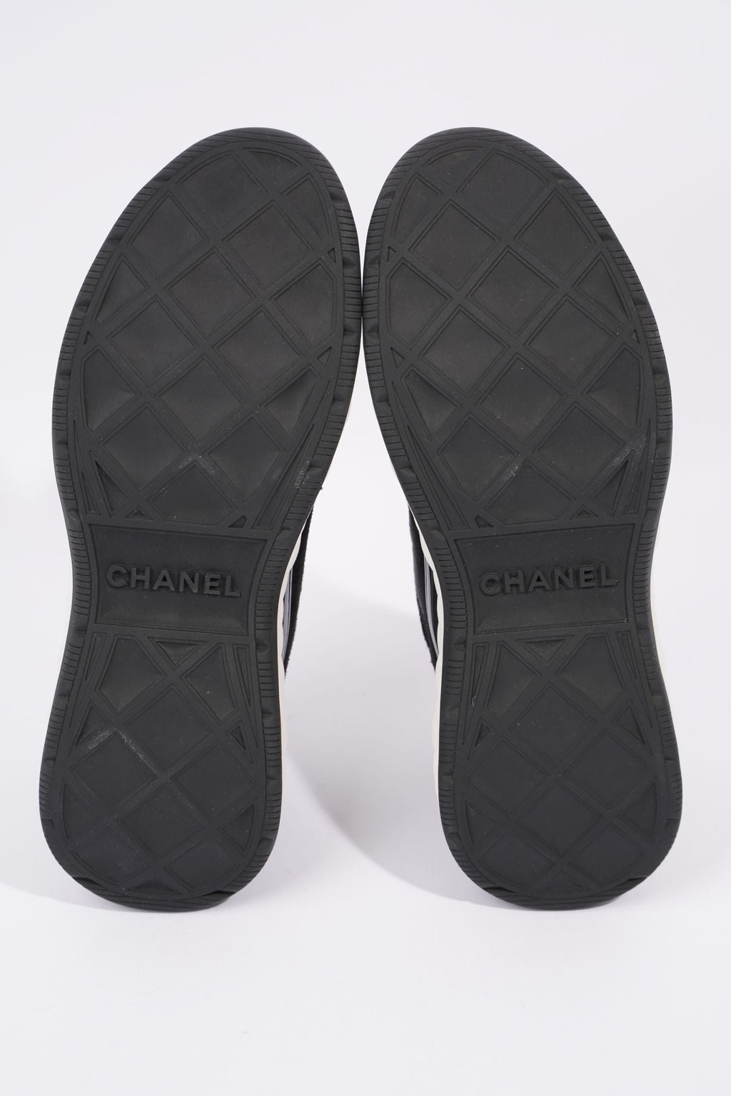 Chanel Womens CC Logo Black / White EU 39 / UK 6