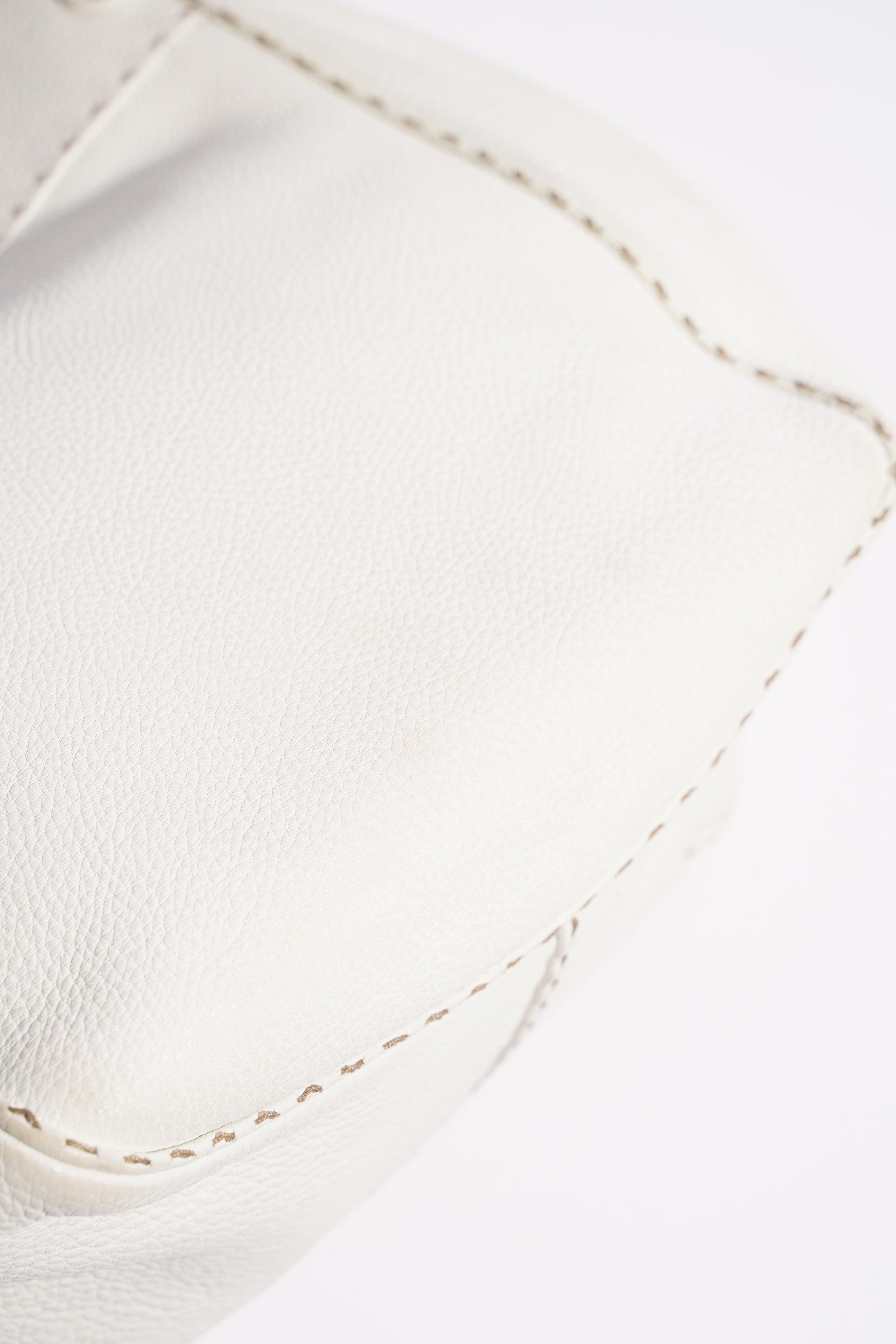 Fendi Womens Selleria Bucket Bag White