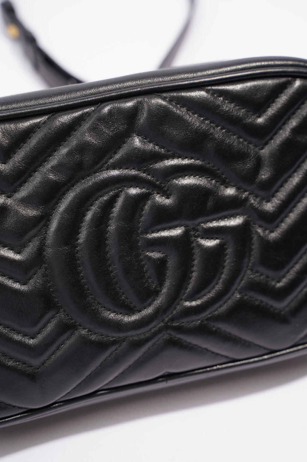 Gucci Womens Marmont Zip Black / Gold Small