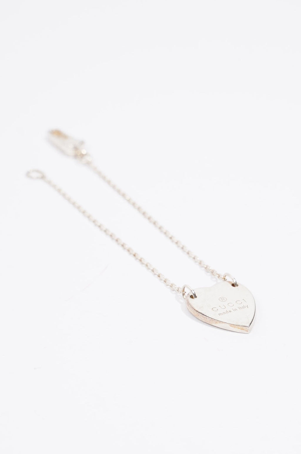 Gucci Womens Heart Bracelet Silver 17