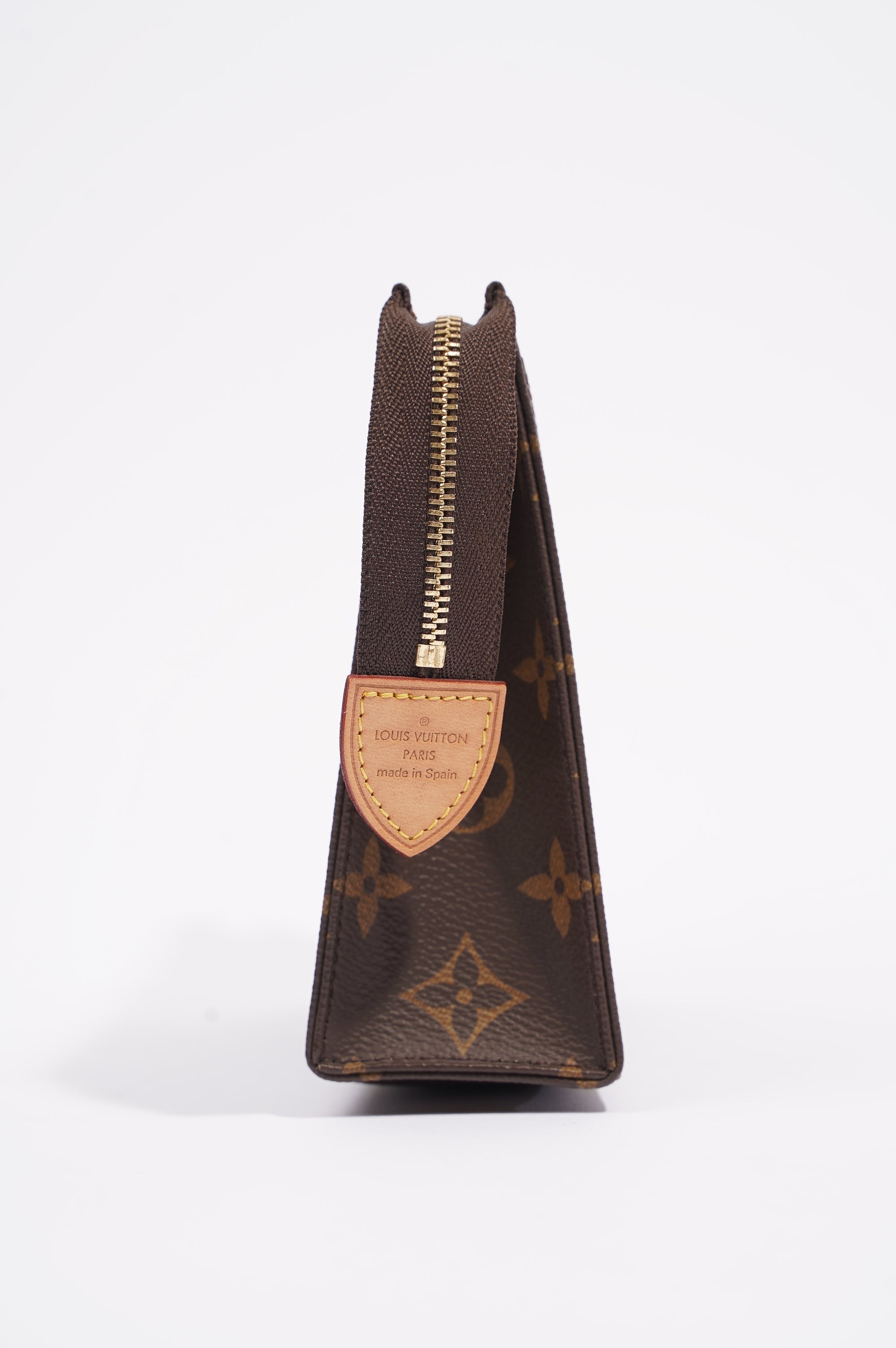Louis Vuitton Womens Toiletry Monogram 19