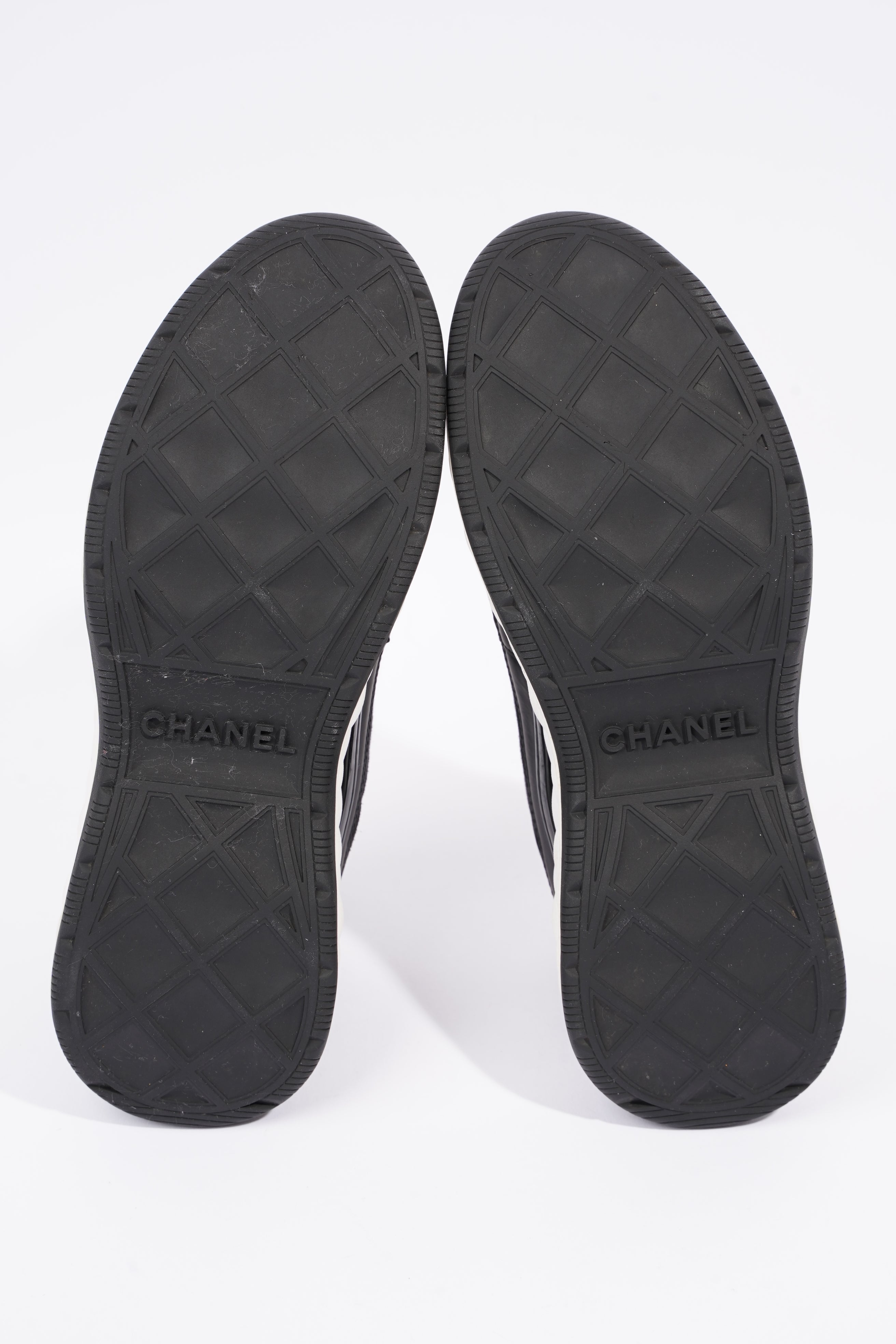 Chanel Womens CC Logo Runners Black EU 39.5 / UK 6.5