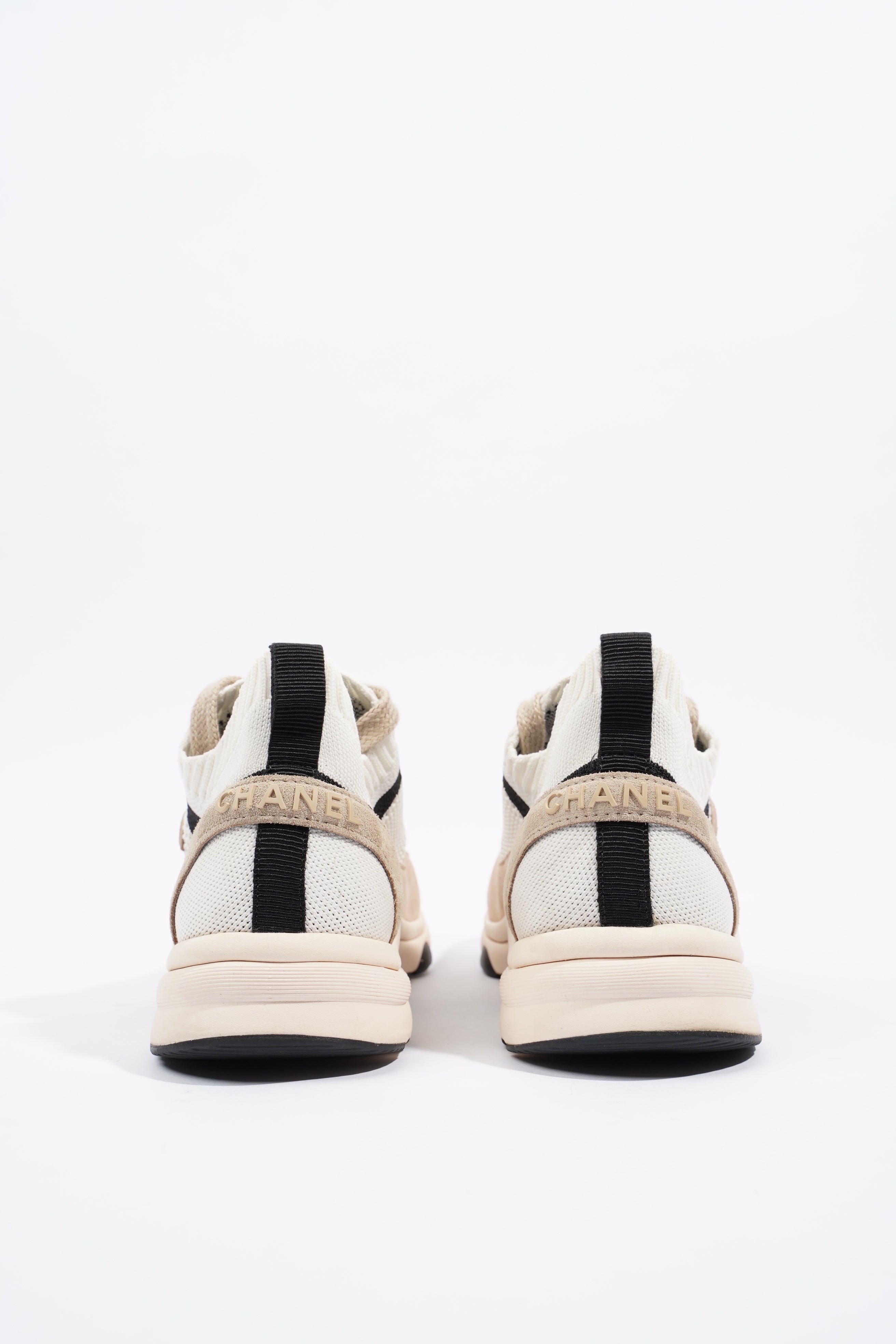 Chanel Womens CC Logo Knit Runners Beige / White / Black EU 38.5 / UK 5.5