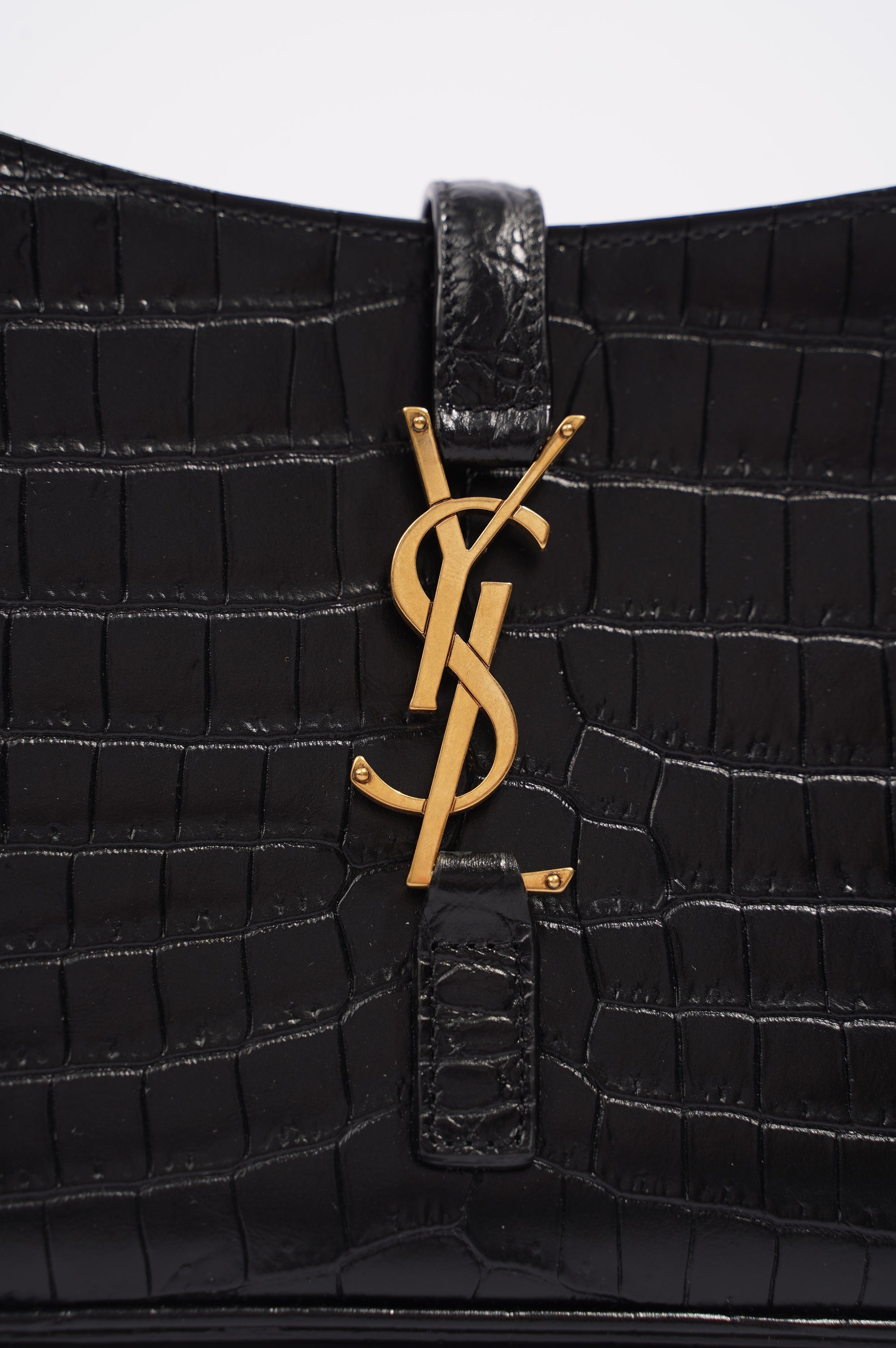 Saint Laurent Womens Le 5 A 7 Bag Black Croc