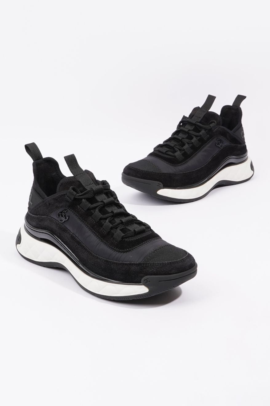 Chanel Womens CC Logo Black / White EU 39 / UK 6