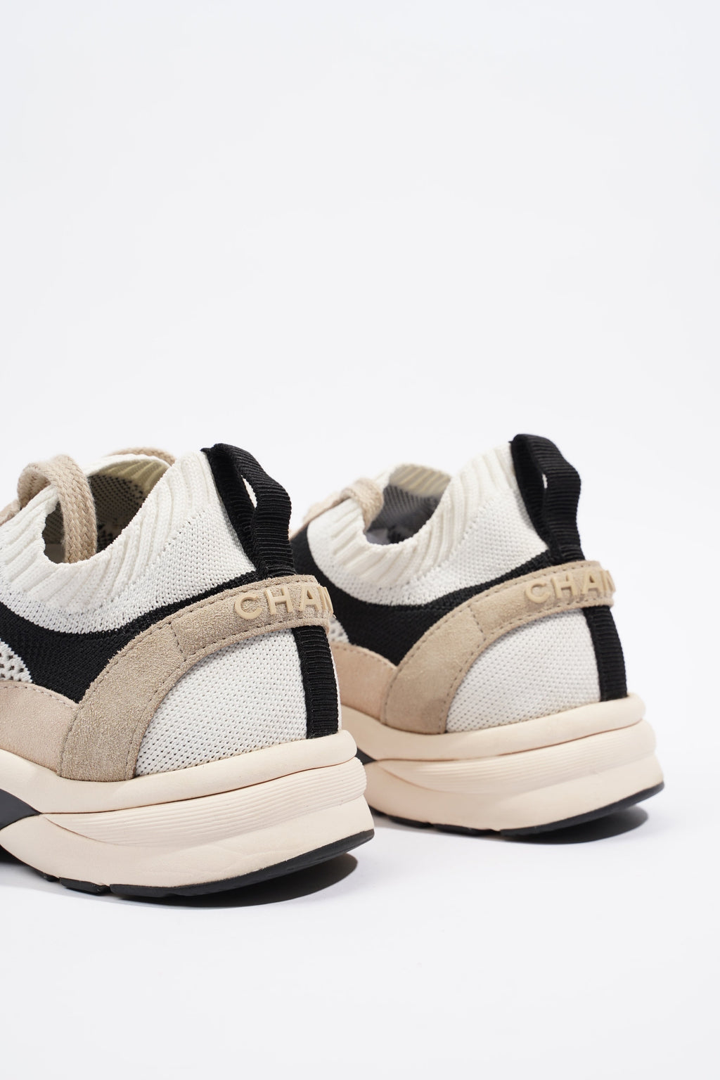 Chanel Womens CC Logo Knit Runners Beige / White / Black EU 38.5 / UK 5.5