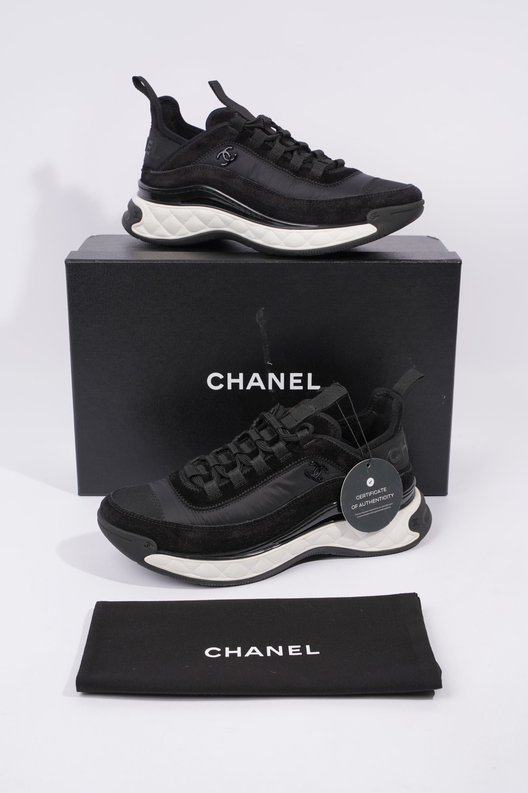 Chanel Womens CC Logo Black / White EU 39 / UK 6
