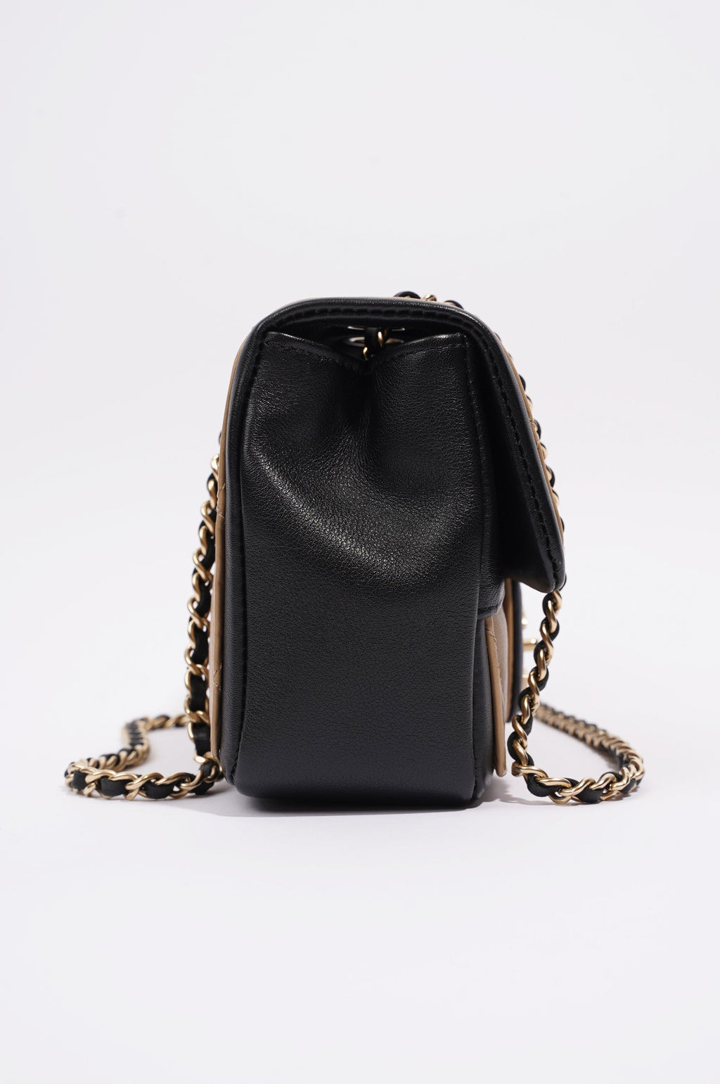 Chanel Womens Graphic Flap Bag Beige / Black Leather Small
