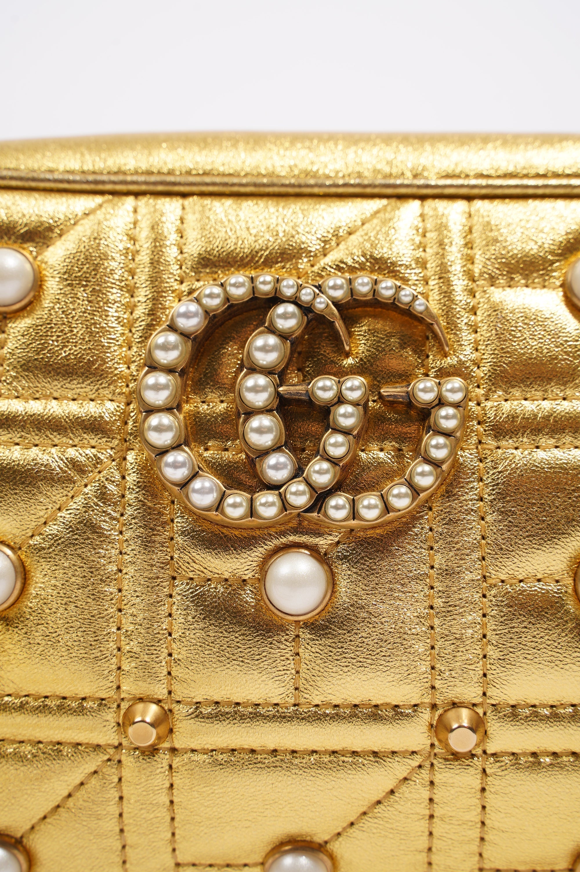 Gucci Womens Marmont GG Zip Bag Golden Leather Small