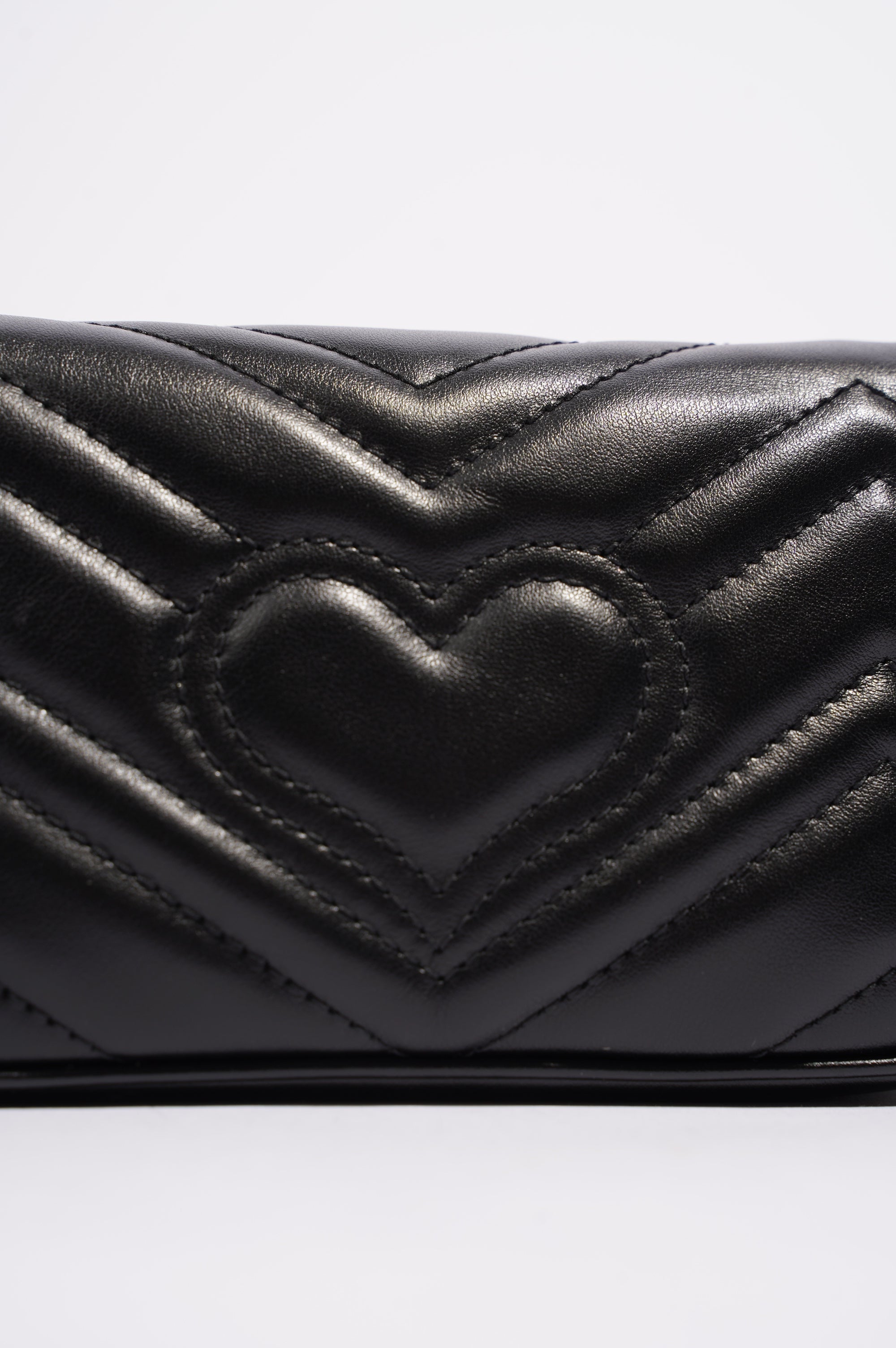 Gucci Womens Marmont Flap Black / Gold Super Mini