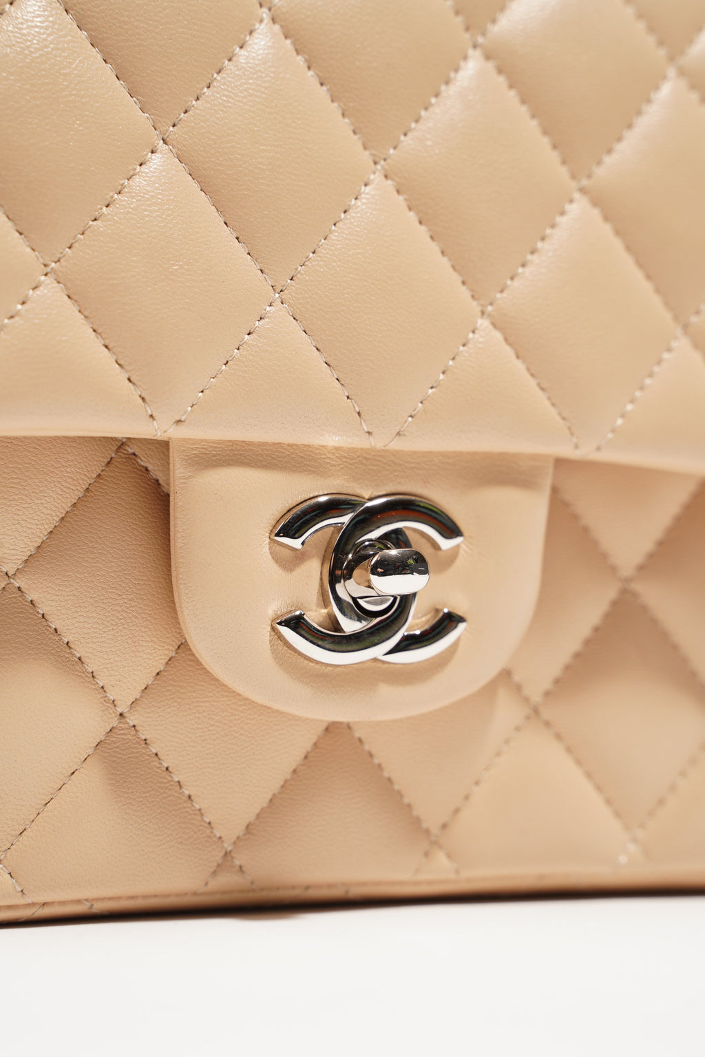 Chanel Womens Classic Flap Beige Medium