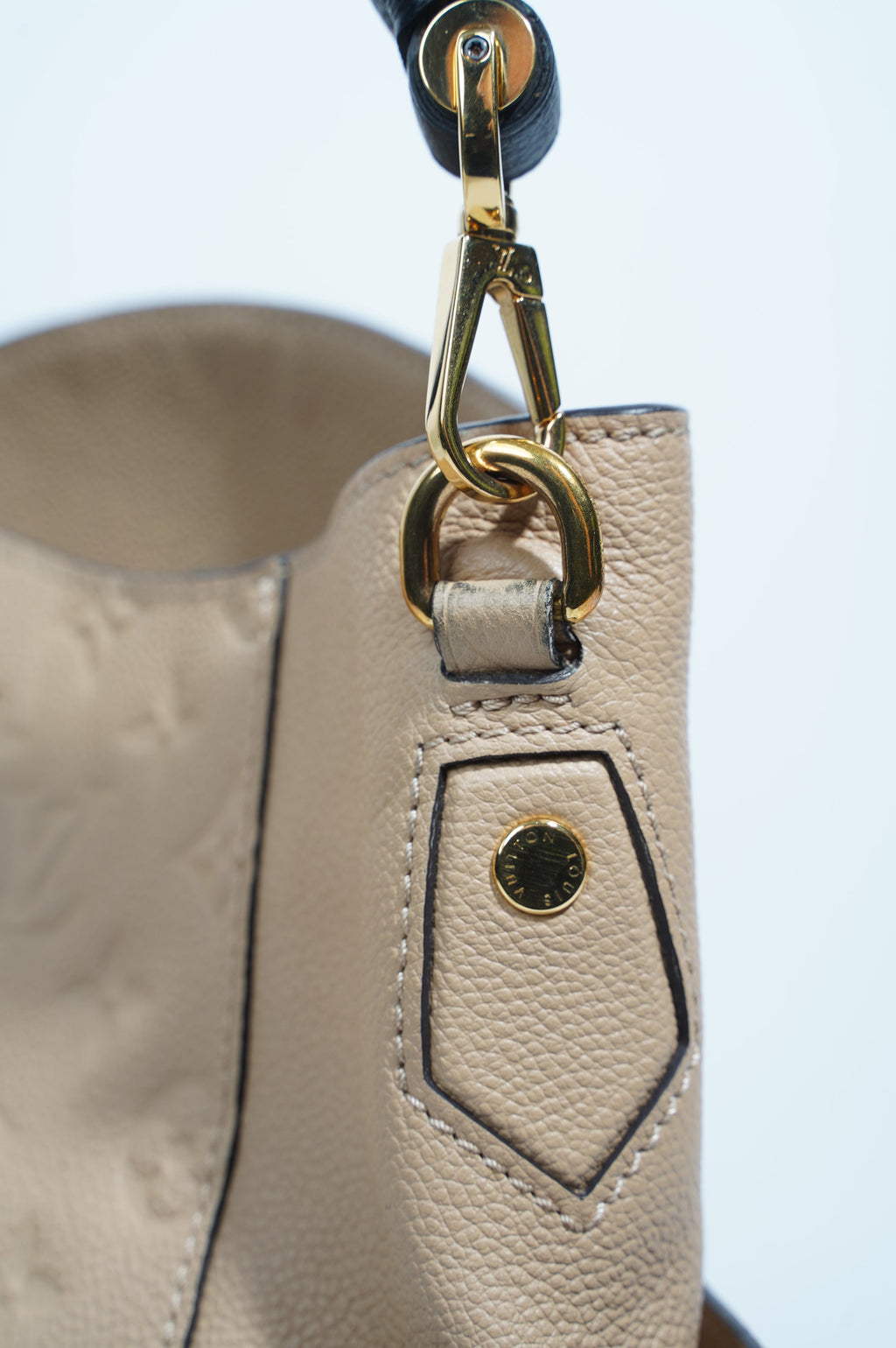 Louis Vuitton Womens Bagatelle Hobo Bag