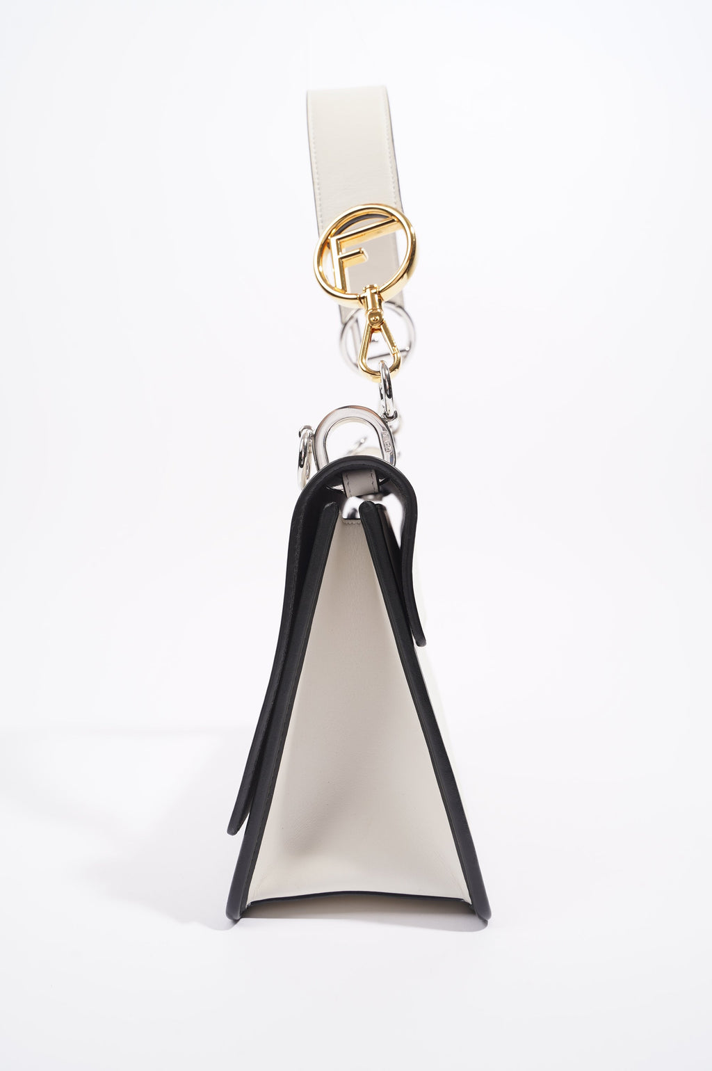 Fendi Womens Kan I F White / Black