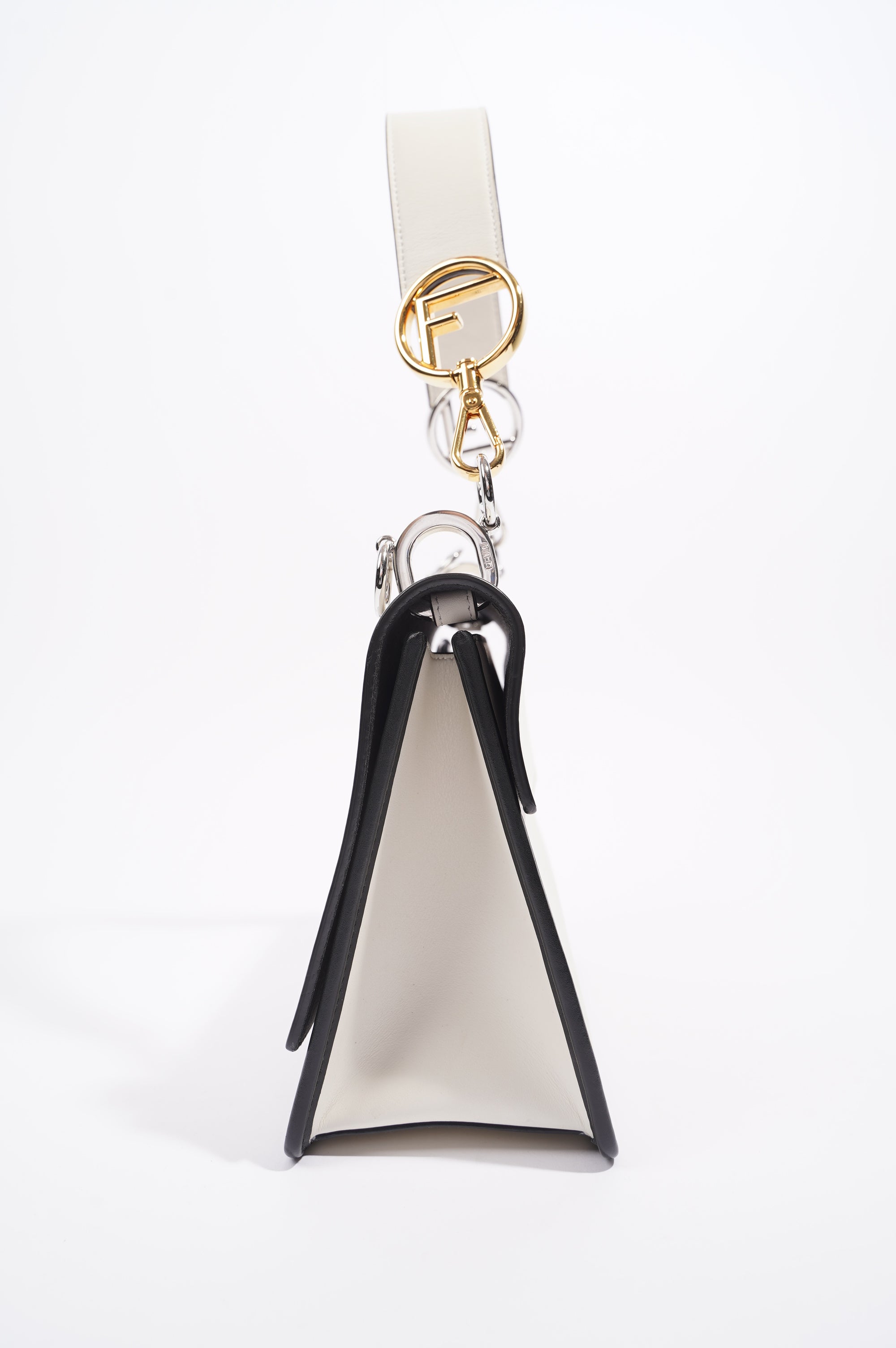 Fendi Womens Kan I F White / Black