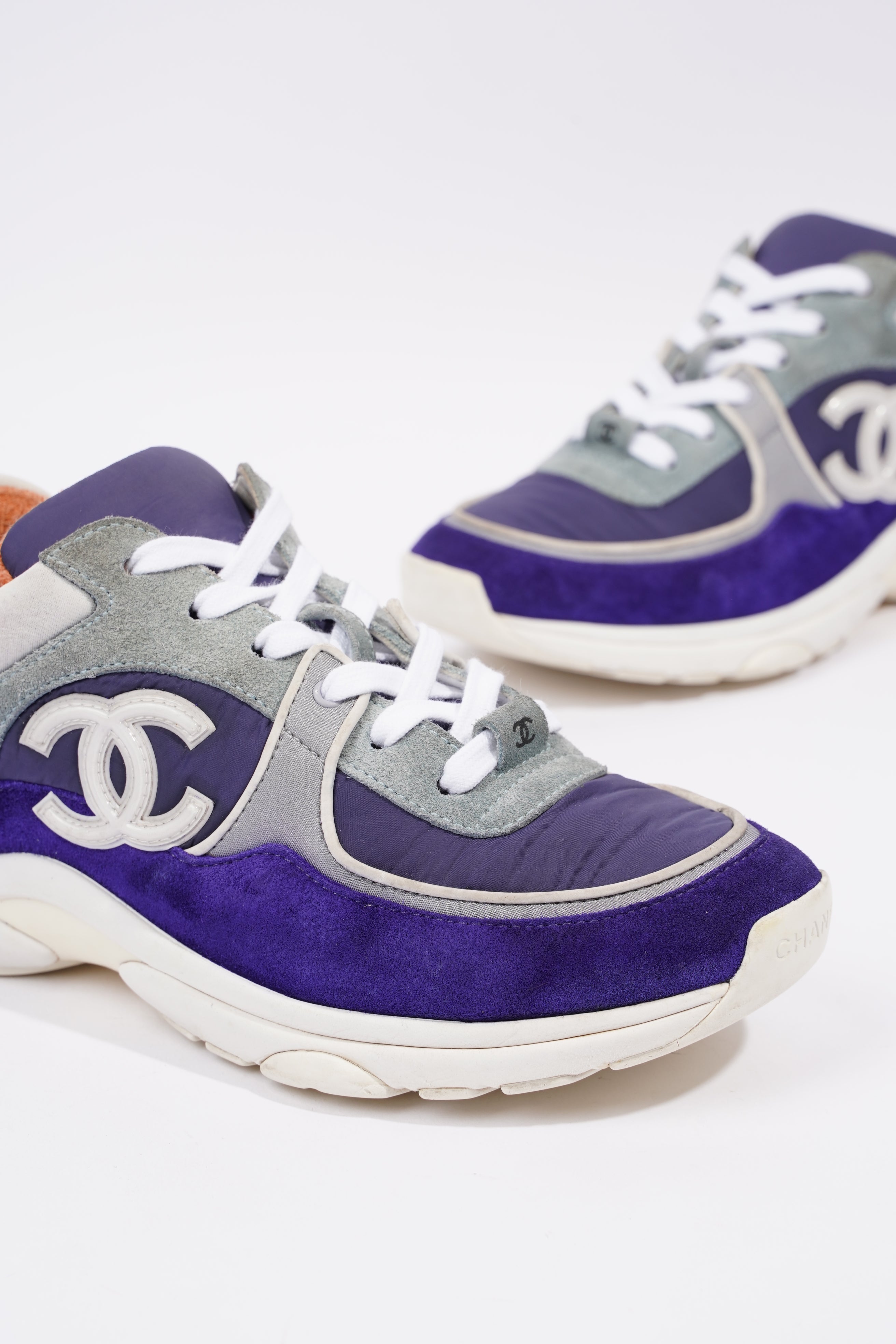 Chanel Womens CC Logo Blue / White EU 39 / UK 6