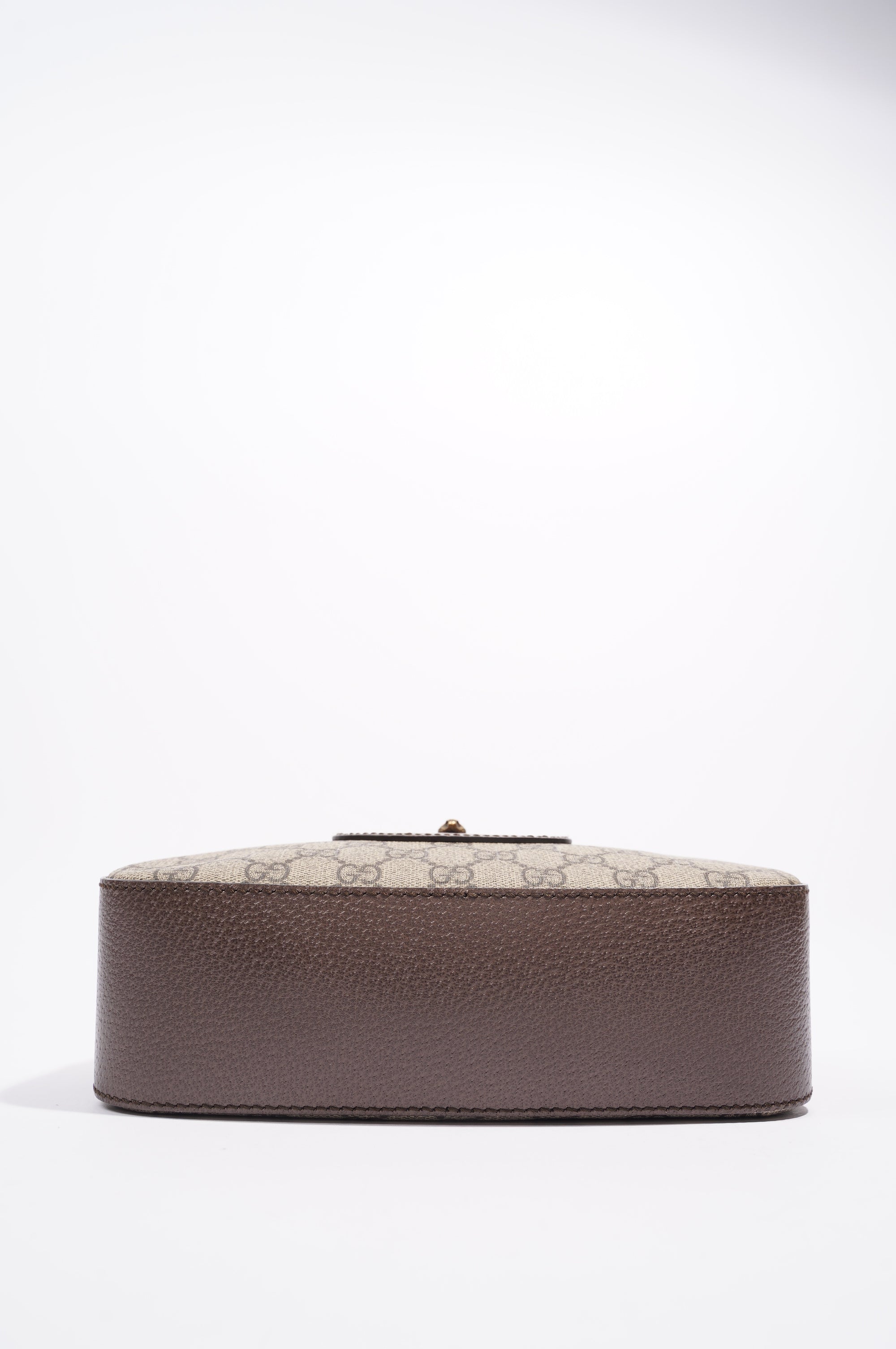 Gucci Womens Neo Vintage GG Supreme Messenger Bag Beige