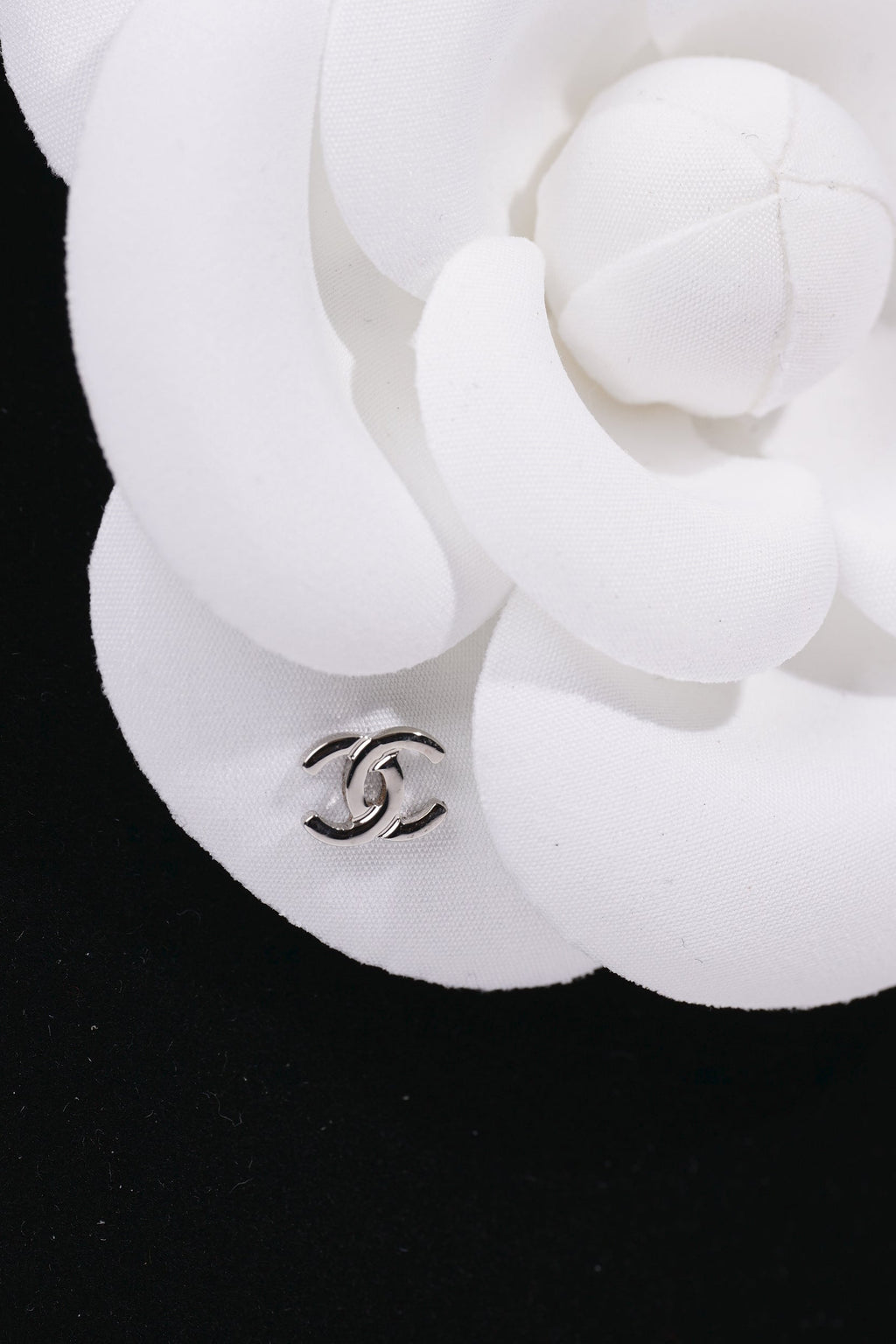 Chanel Womens Camelia Brooch White