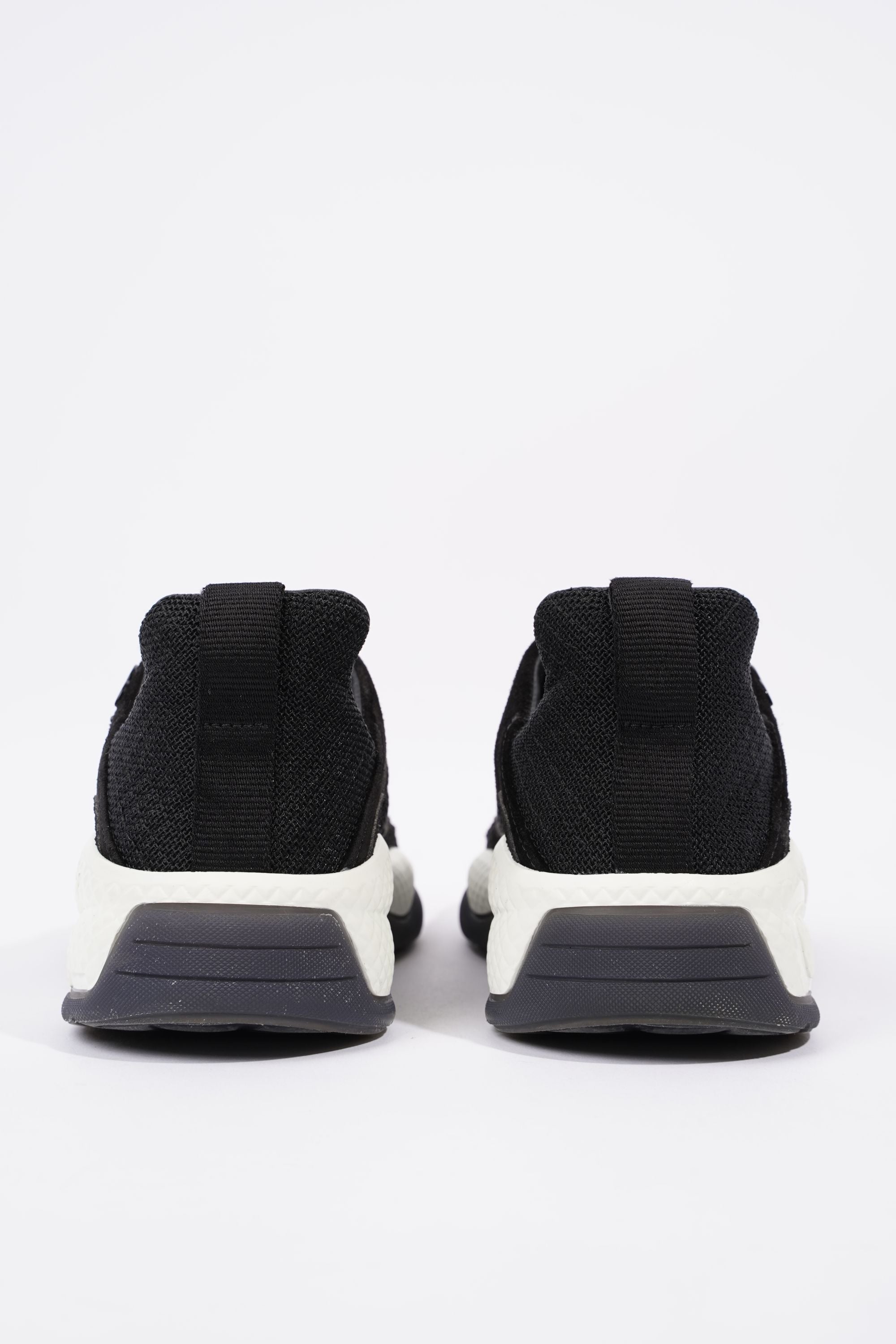 Chanel CC Logo Runners Black / White EU 40.5 / UK 7.5