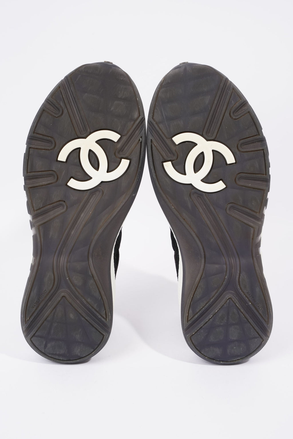 Chanel CC Logo Runners Black / White EU 40.5 / UK 7.5