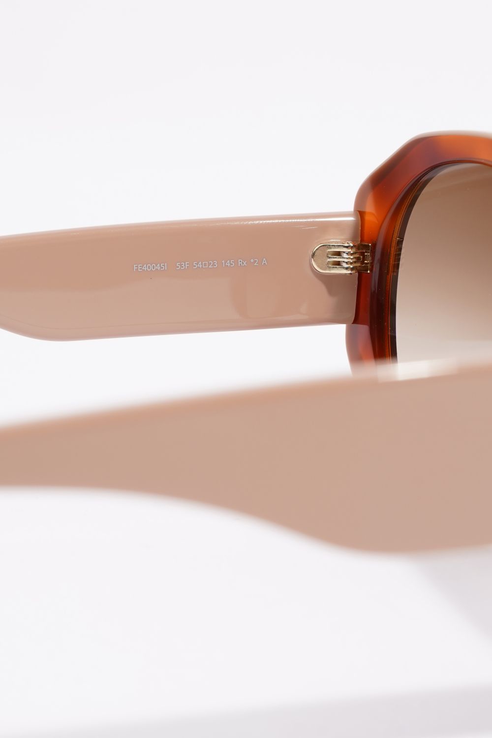 Fendi Womens Round Sunglasses Brown / Nude 145
