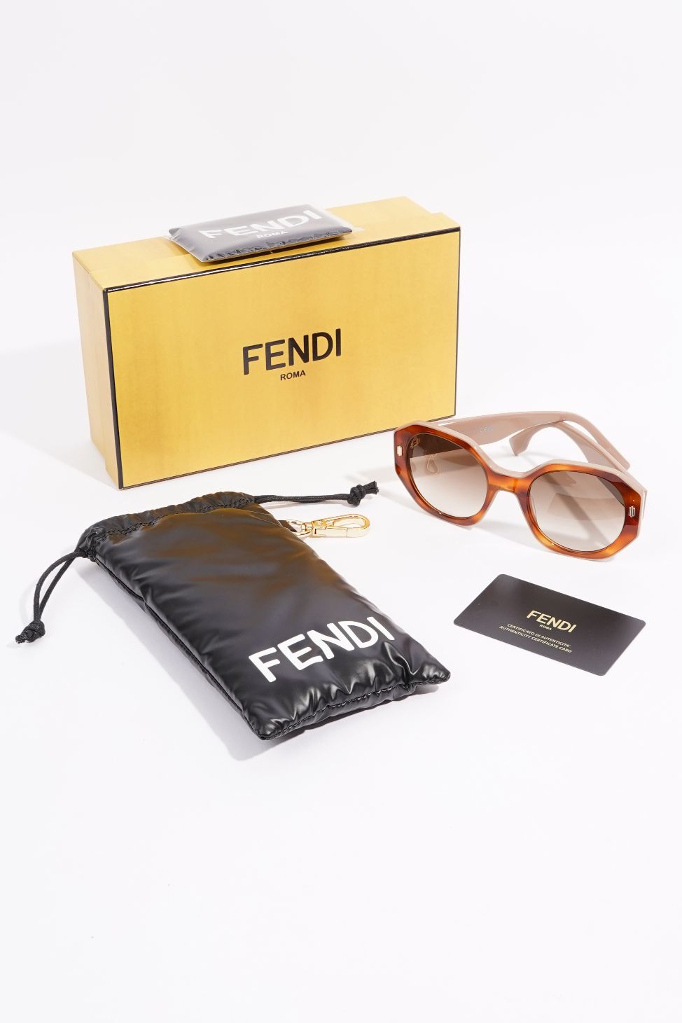 Fendi Womens Round Sunglasses Brown / Nude 145