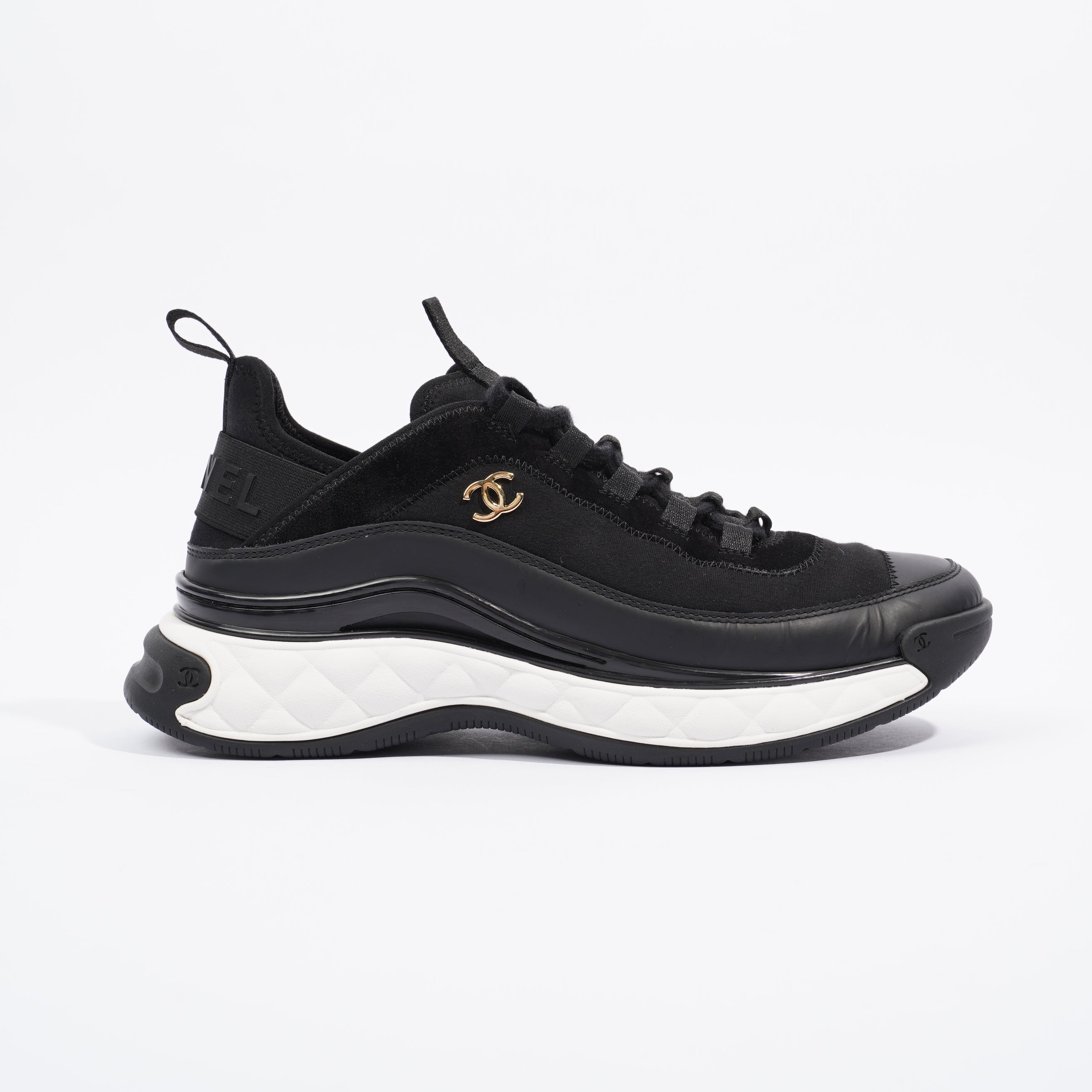 Chanel CC Logo Black / White EU 40 / UK 7