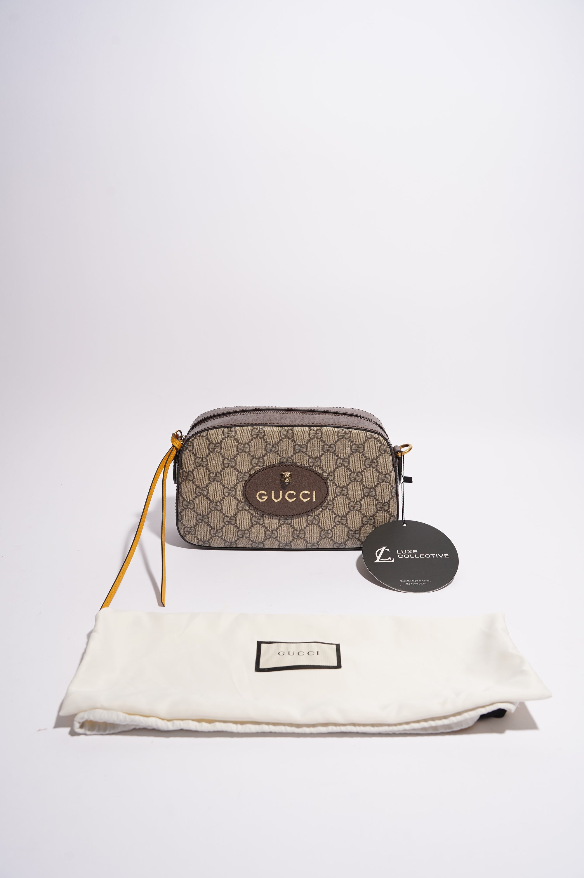 Gucci Womens Neo Vintage GG Supreme Messenger Bag Beige