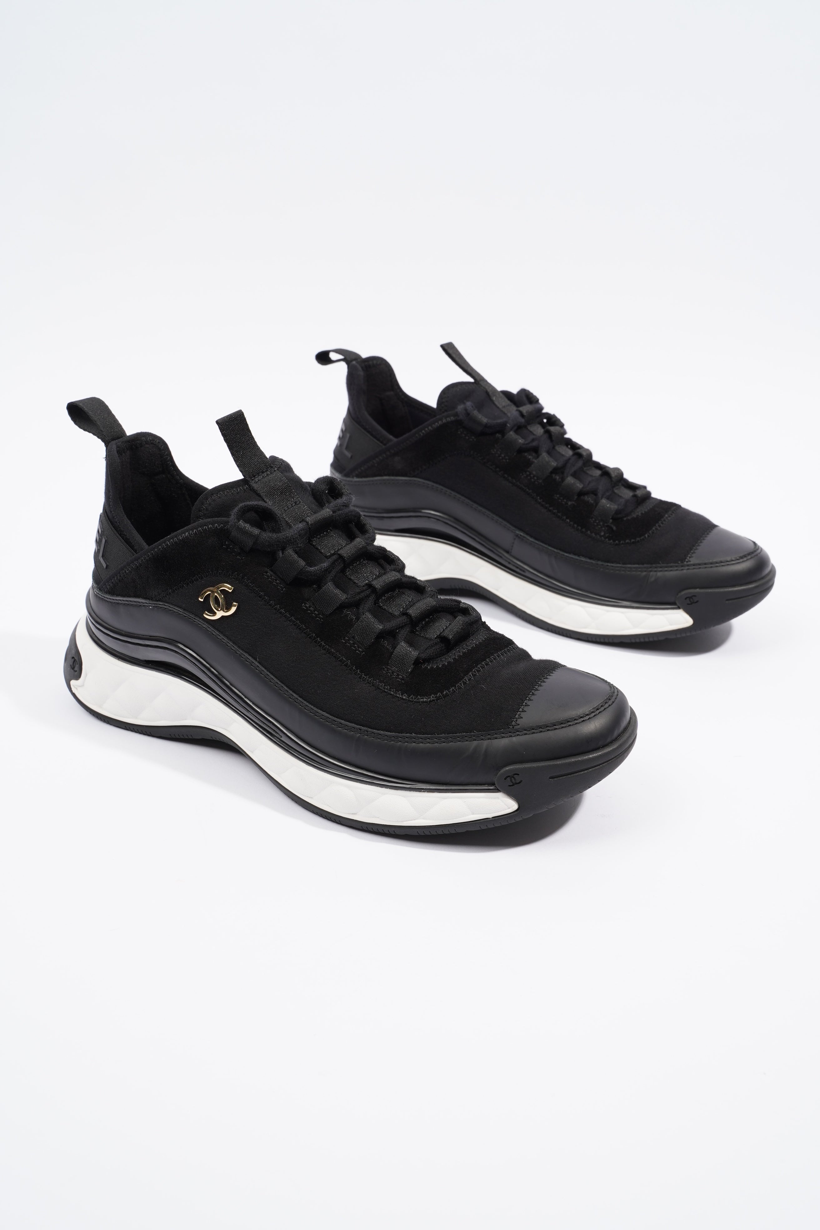 Chanel CC Logo Black / White EU 40 / UK 7