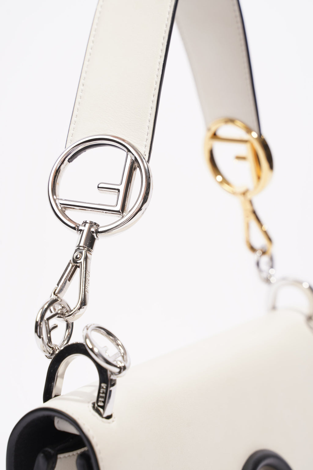 Fendi Womens Kan I F White / Black